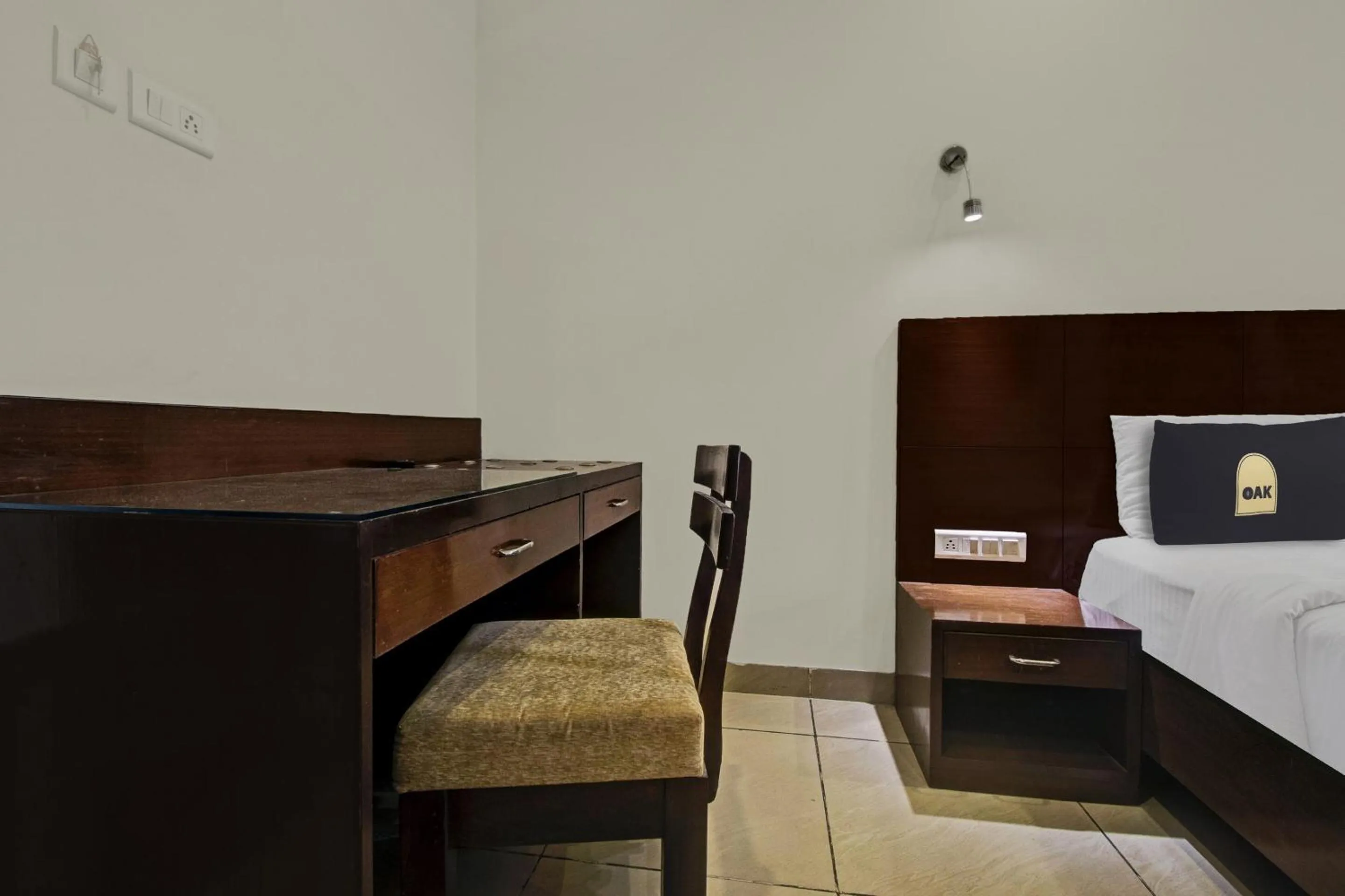 Bedroom, Bed in Townhouse OAK HOTEL Heritage Heights