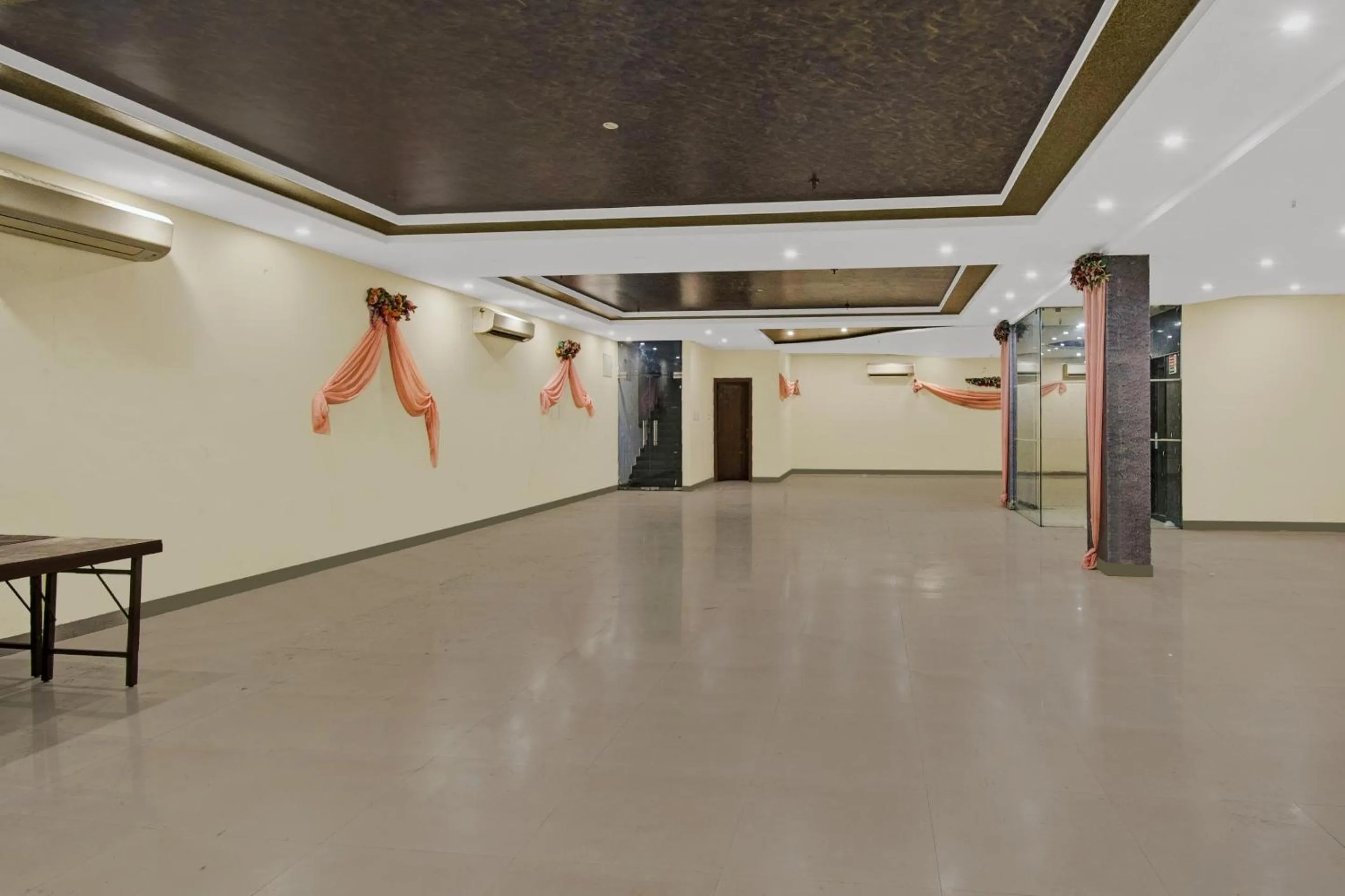 Lobby or reception in Townhouse OAK HOTEL Heritage Heights