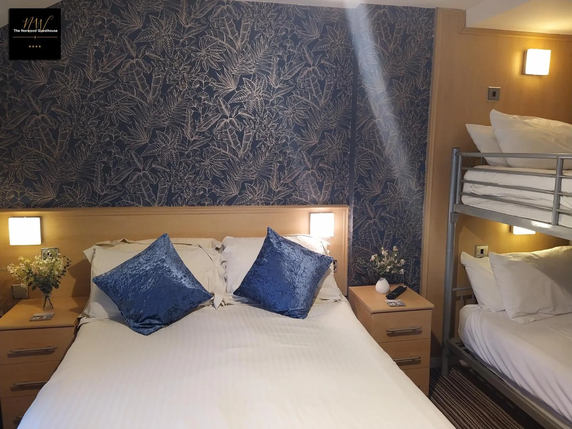 Bedroom, Bed in The Norwood Hotel