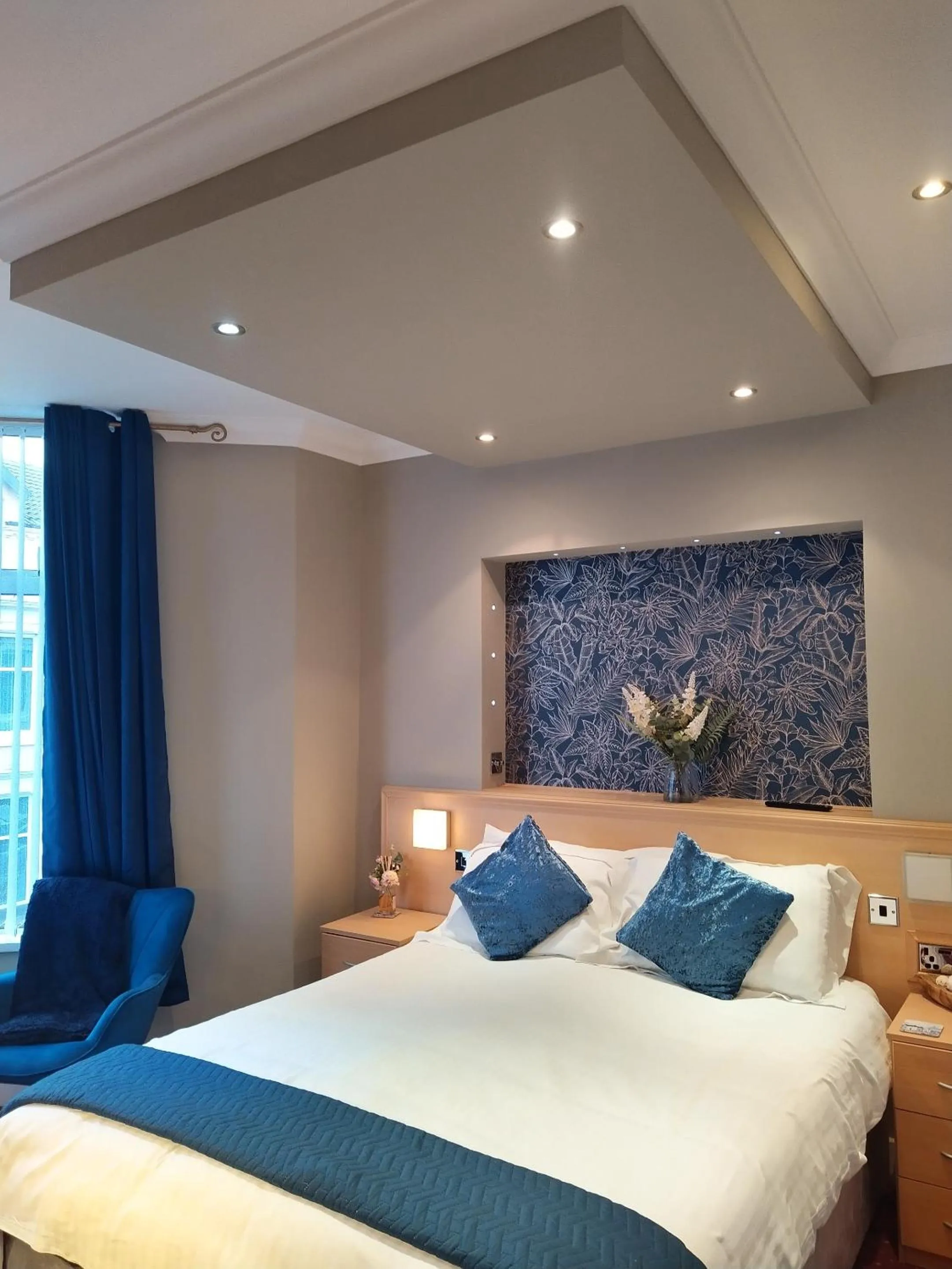 Bedroom, Bed in The Norwood Hotel