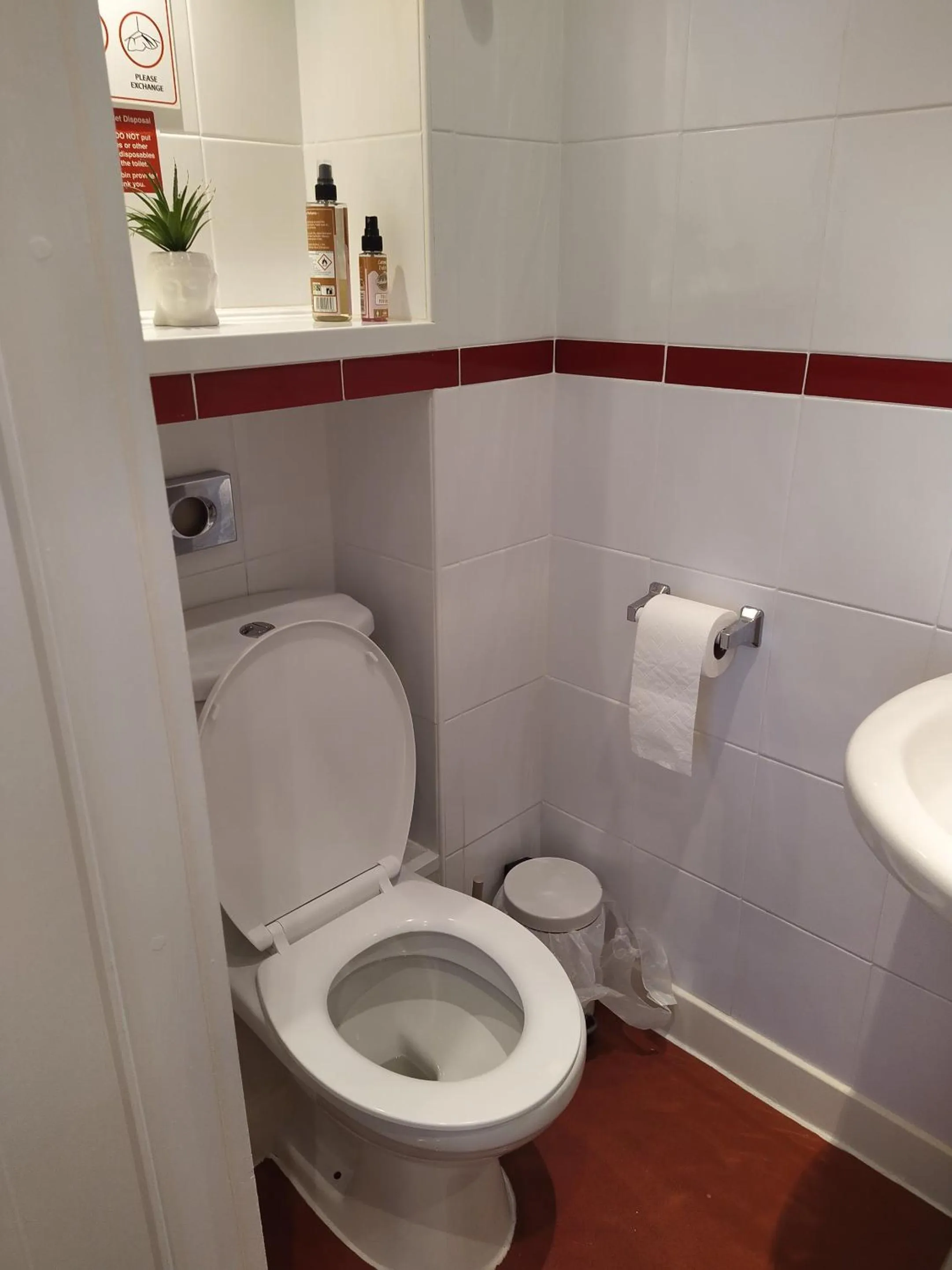 Bathroom in The Norwood Hotel