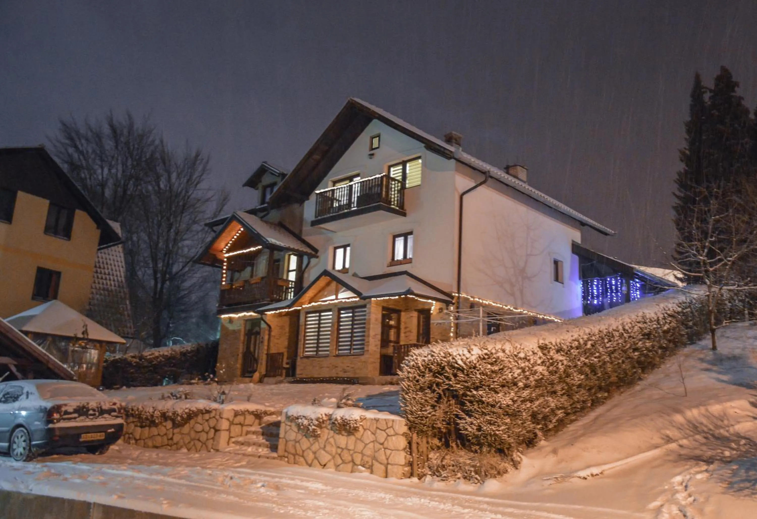 Property building in Apartments Josipovic
