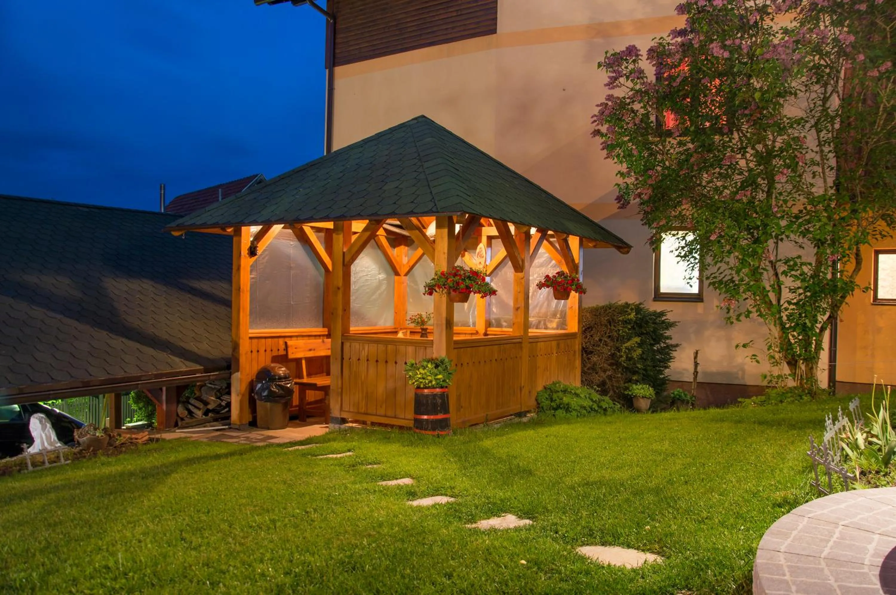 Garden in Apartments Josipovic