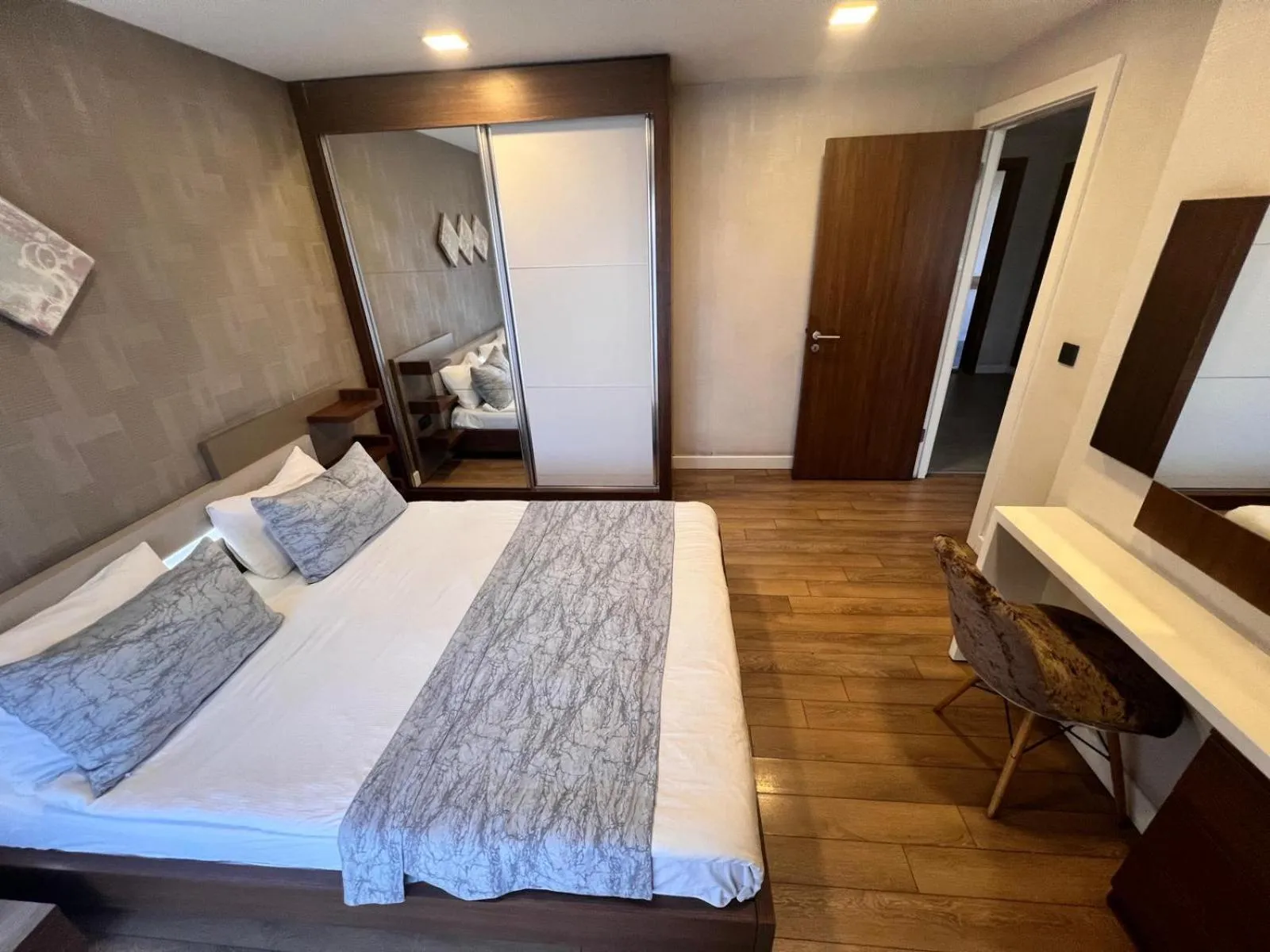 Bed in Liv Suit Hotel