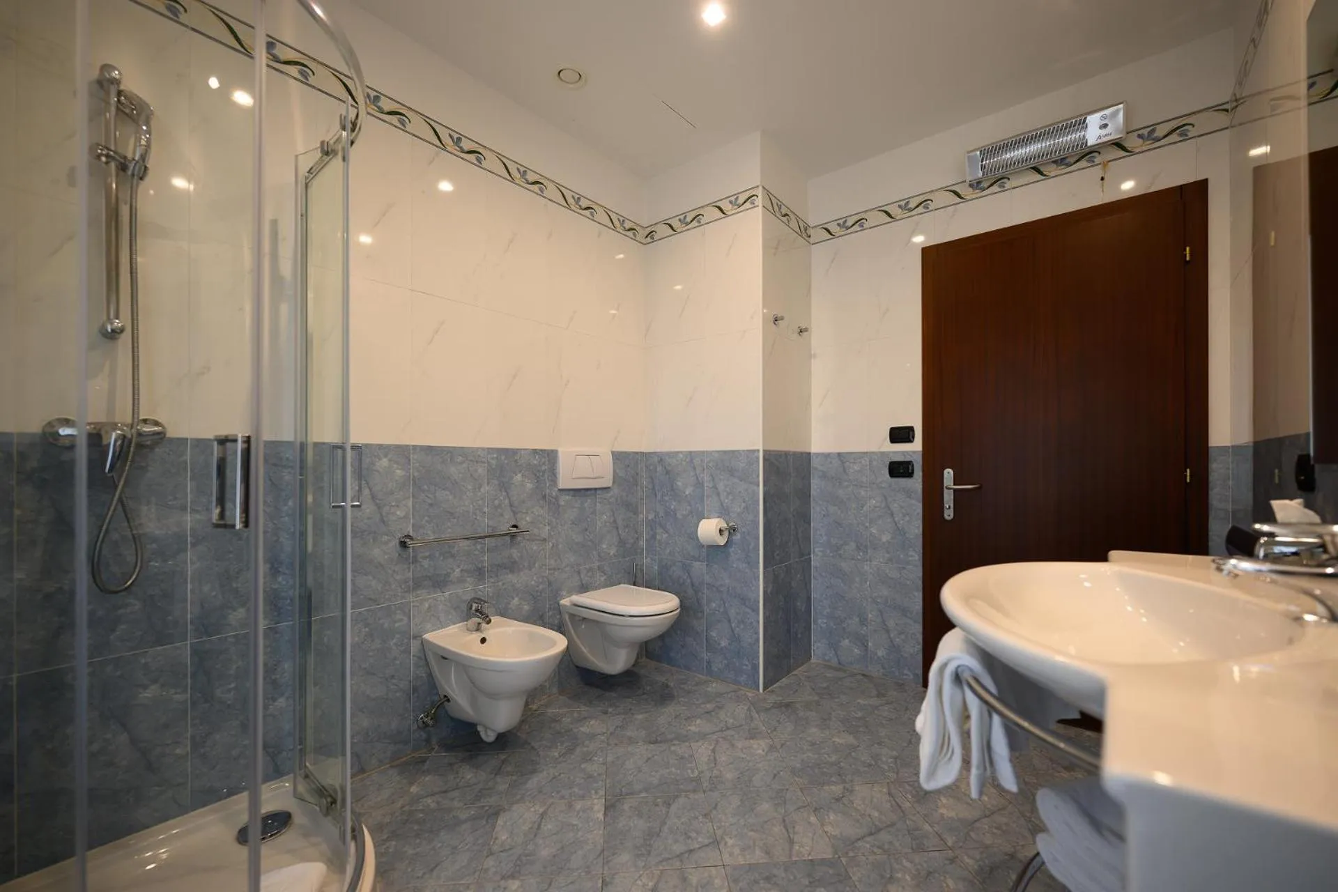 Bathroom in Villa Nicolli Romantic Spa Resort - Adults Only
