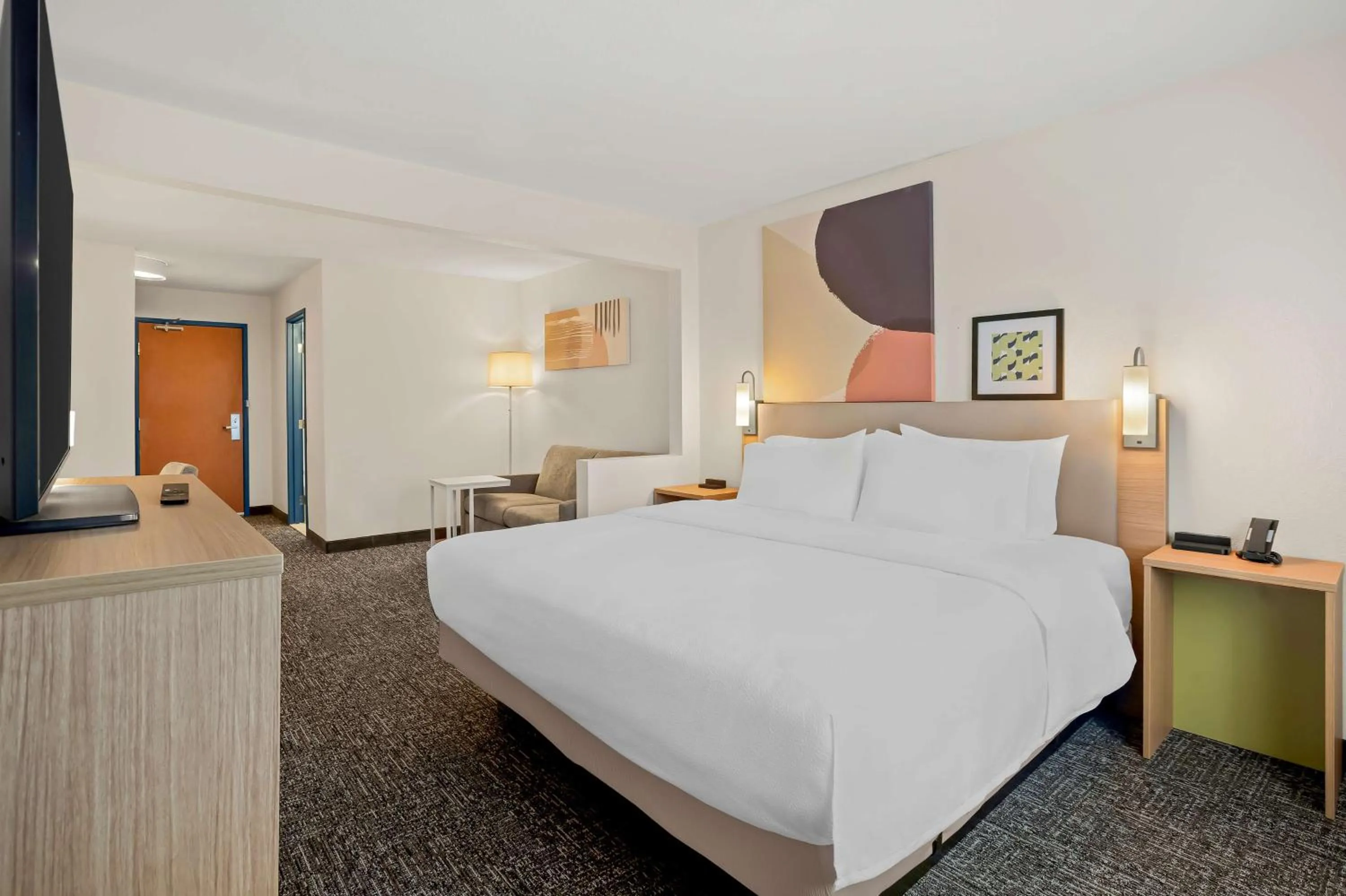 Bed in Spark By Hilton Moline Quad Cities