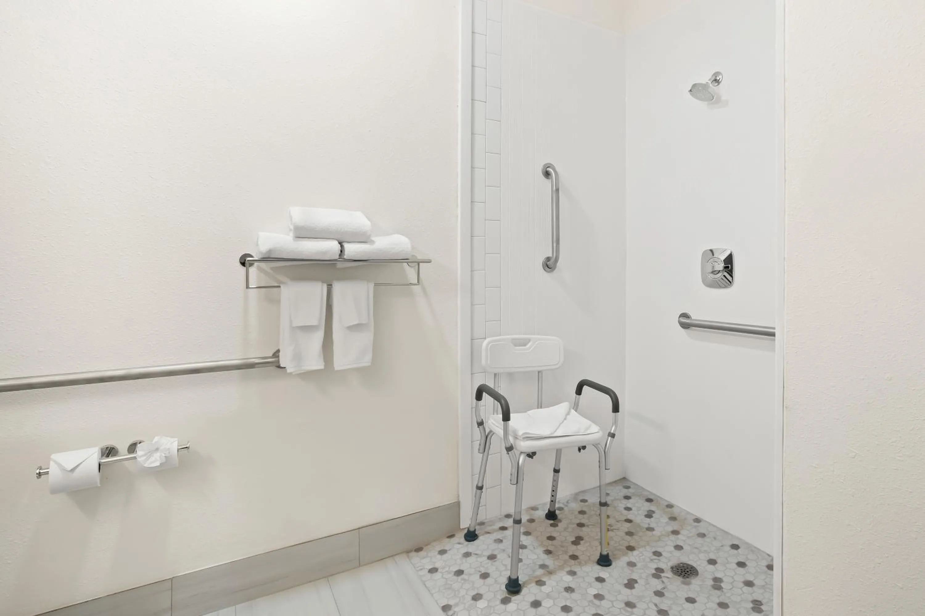 Bathroom in Spark By Hilton Moline Quad Cities