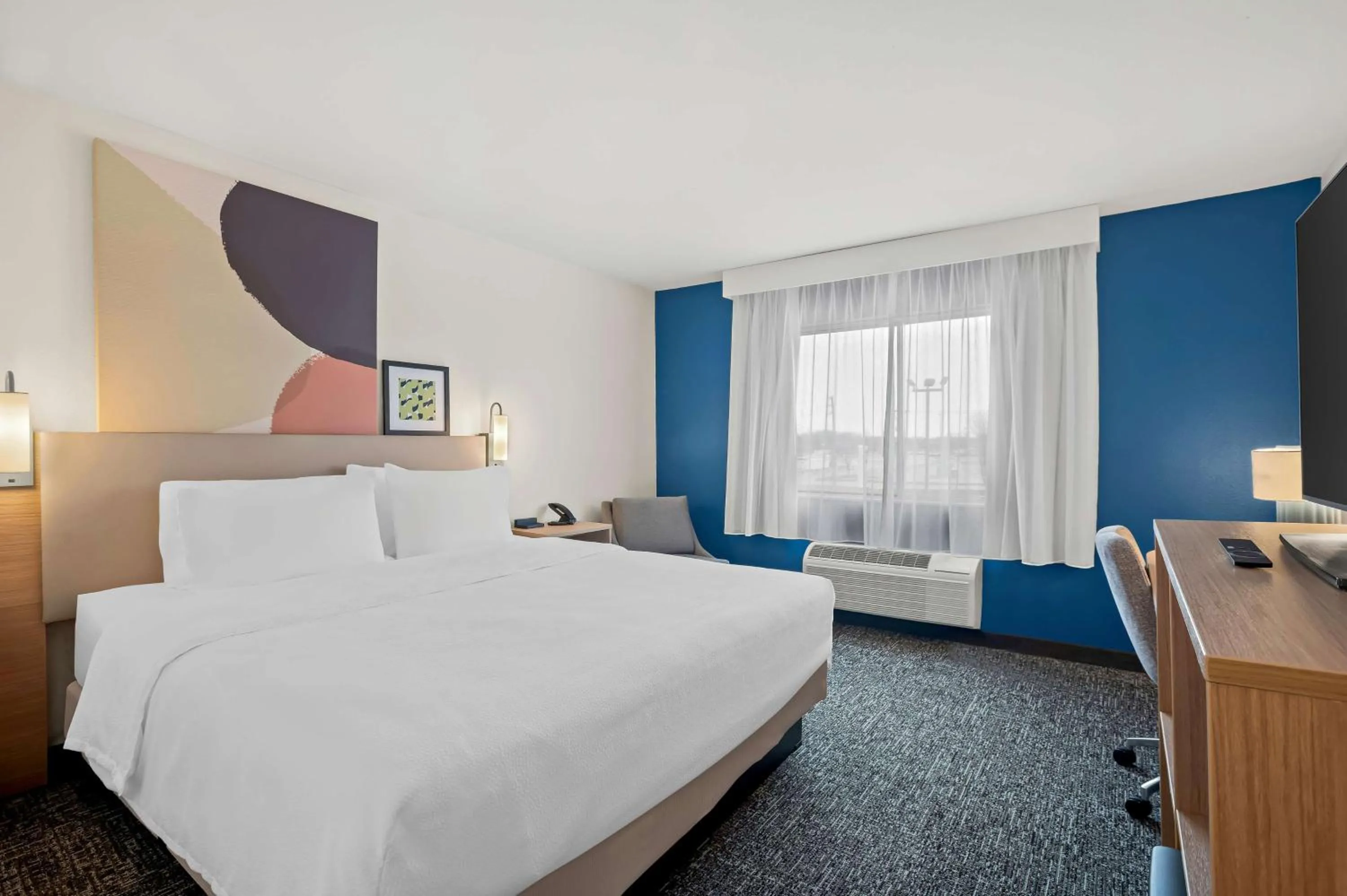 Bed in Spark By Hilton Moline Quad Cities