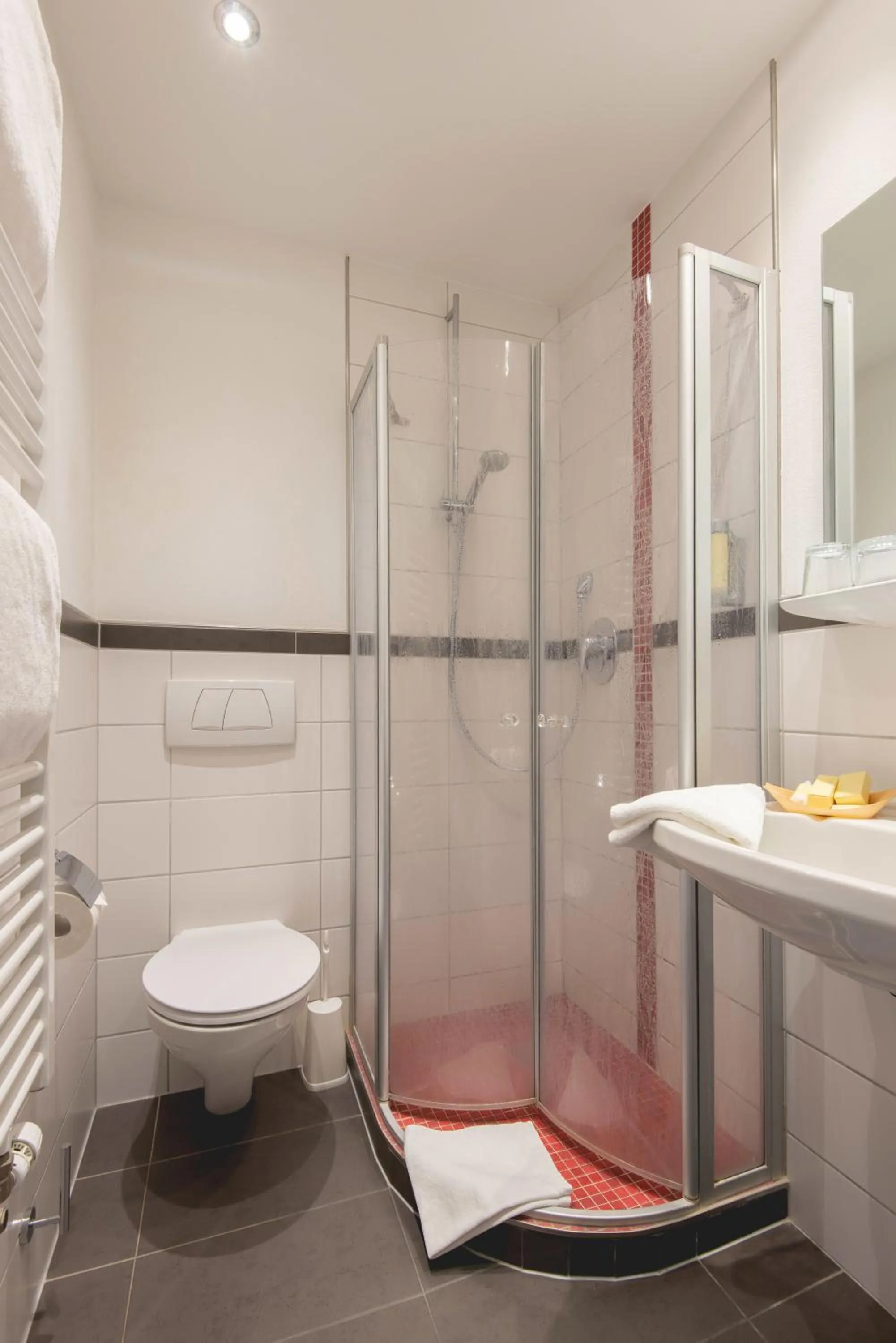 Shower in Hotel Restaurant Martha