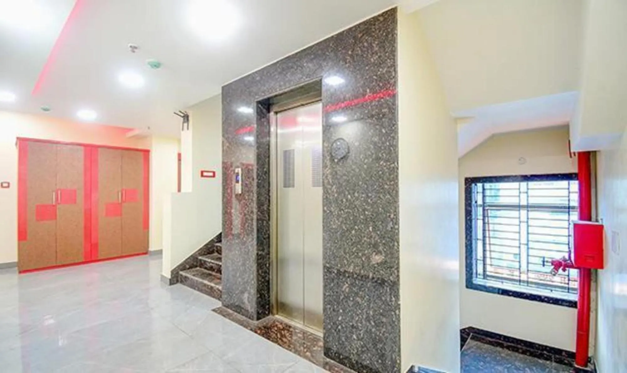 elevator in FabHotel The Crown Comforts