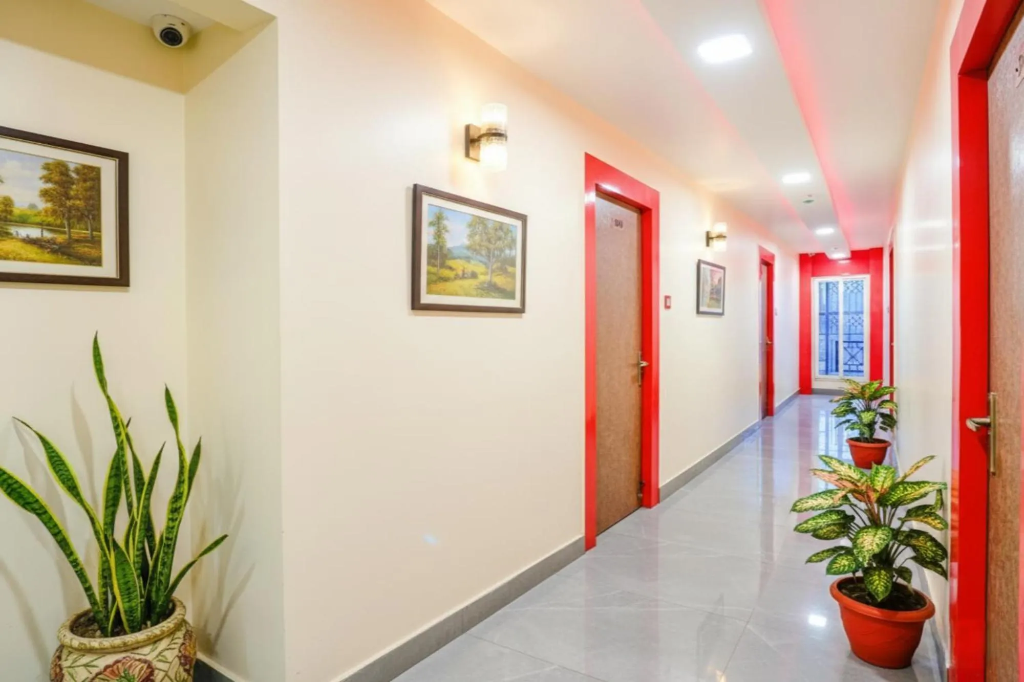 Lobby or reception in FabHotel The Crown Comforts