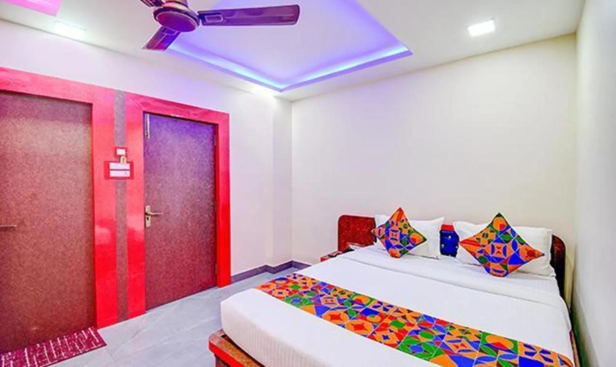 Bed in FabHotel The Crown Comforts