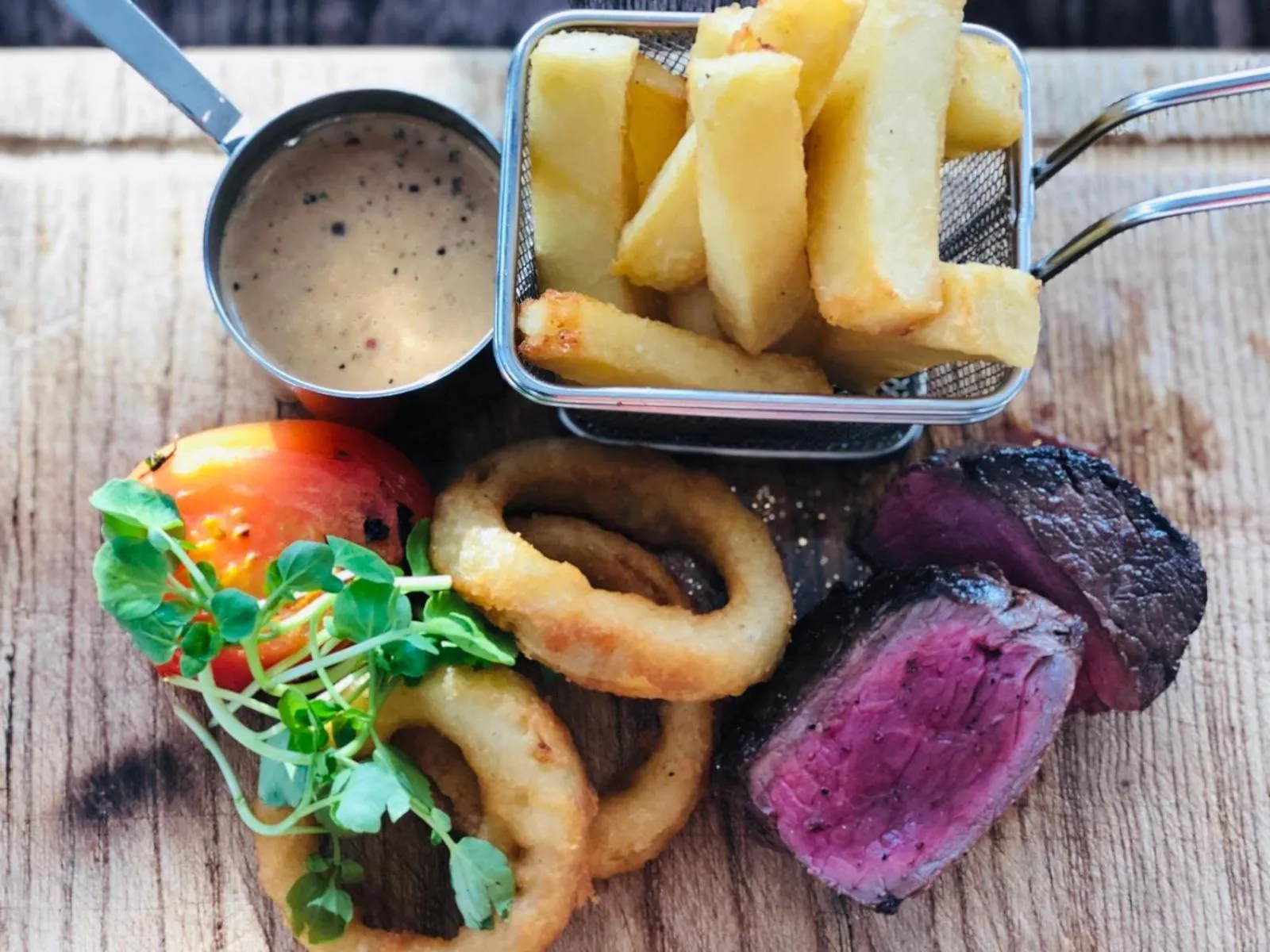 Dining area in Briardene