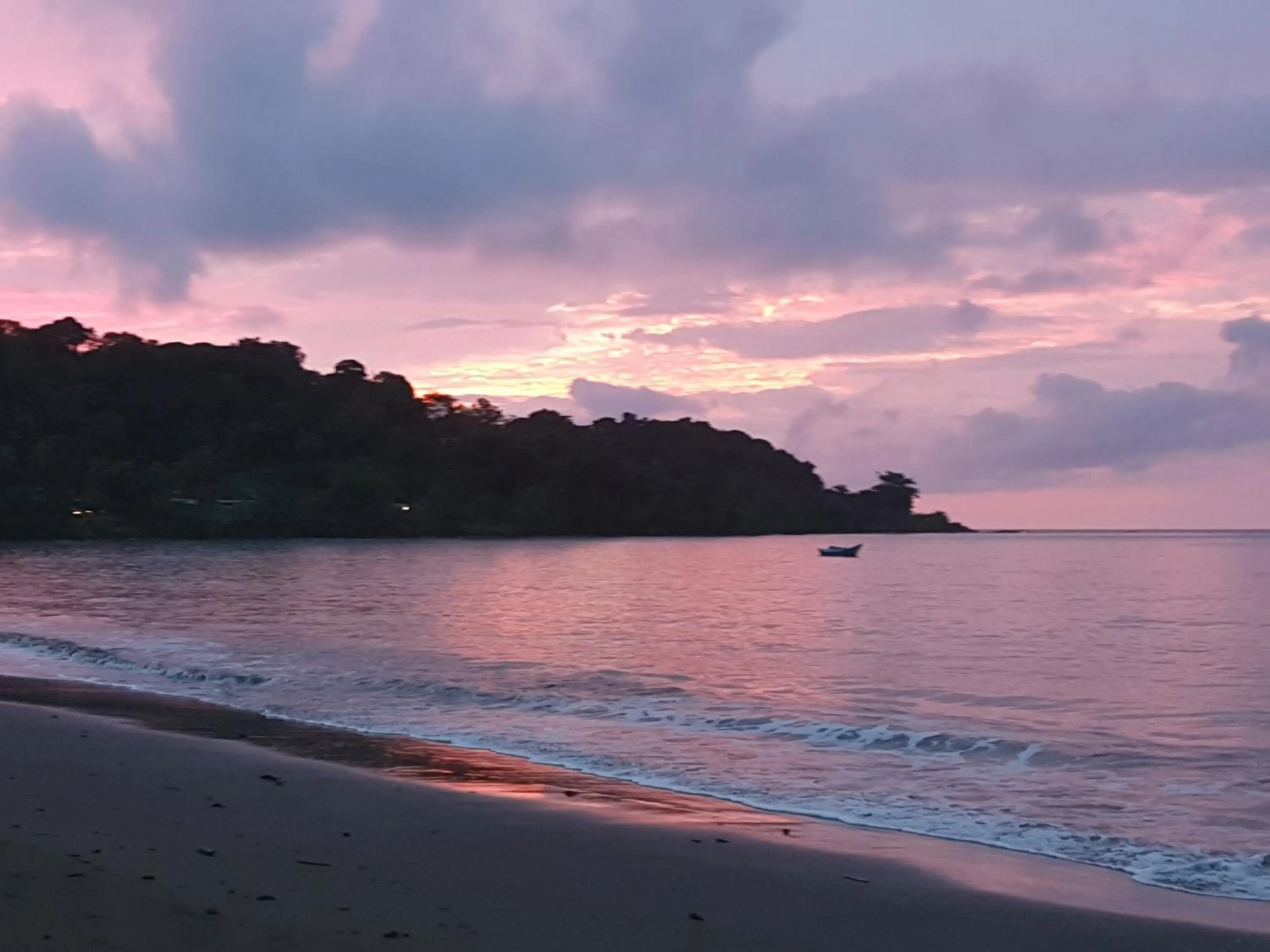 Sunset in Casa Horizontes Corcovado