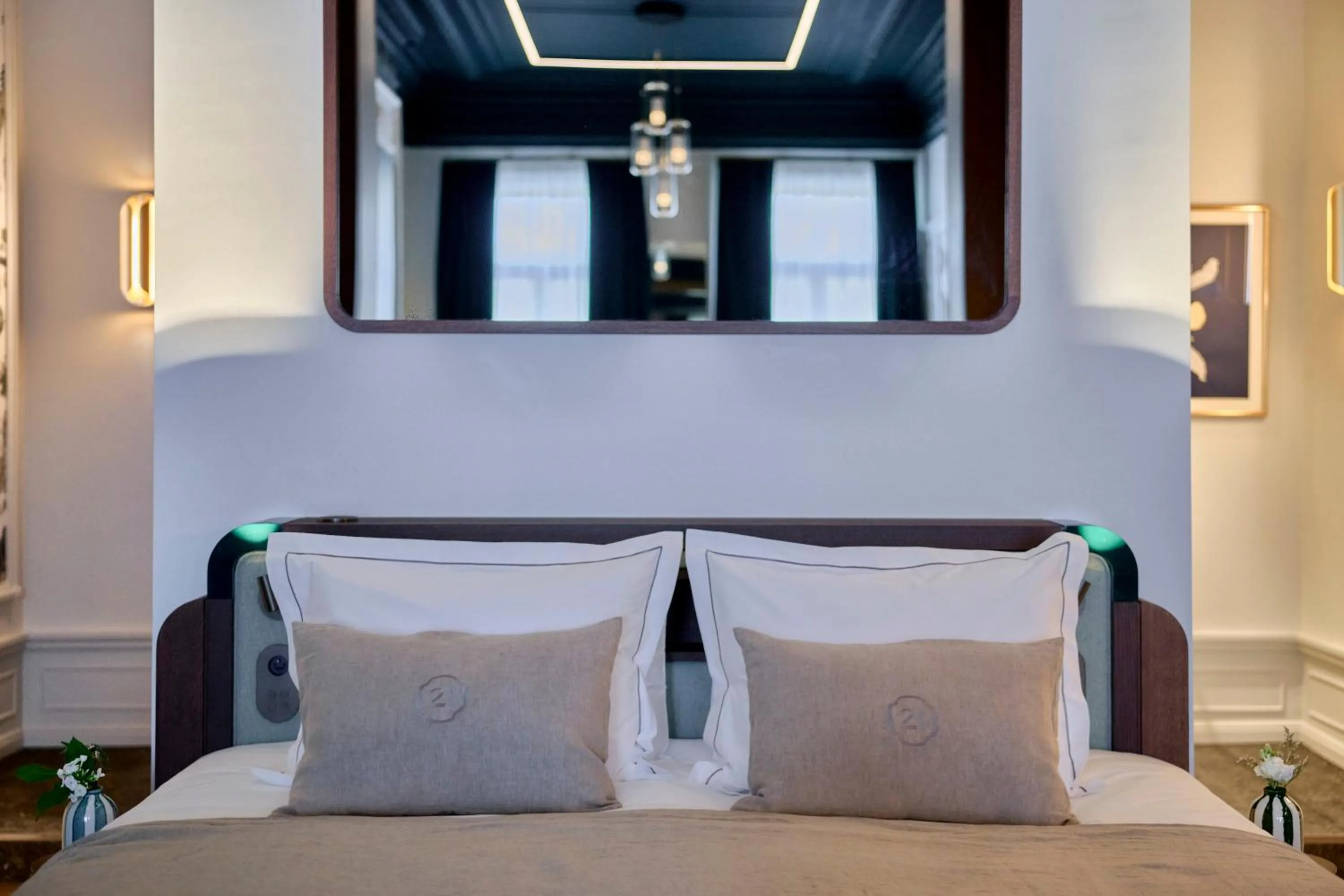 Bed in Faubourg 21 - The Leading Hotels of the World