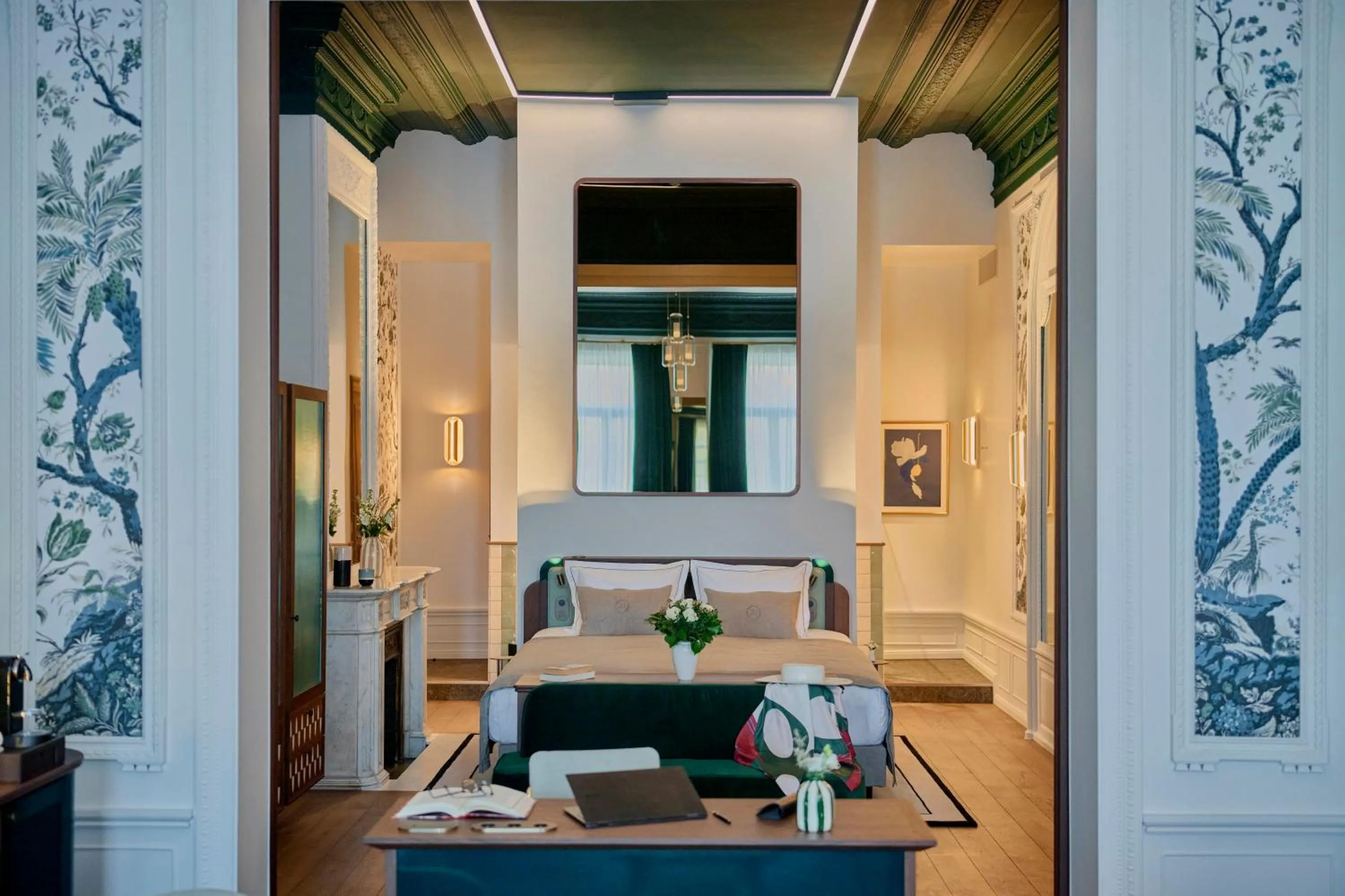 Bed in Faubourg 21 - The Leading Hotels of the World