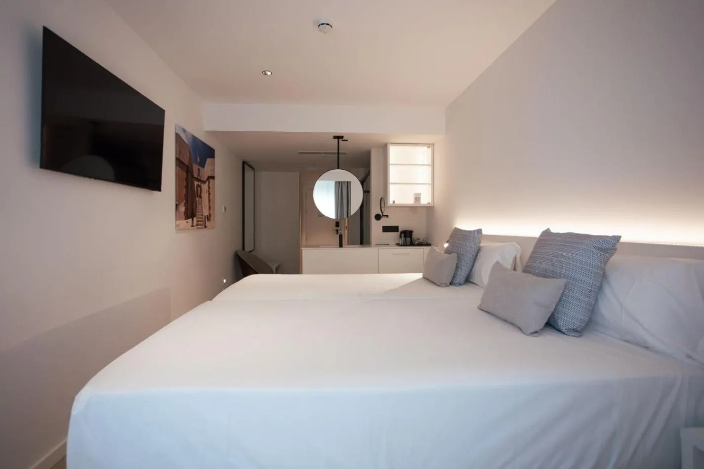 Bed in Hotel Villa España