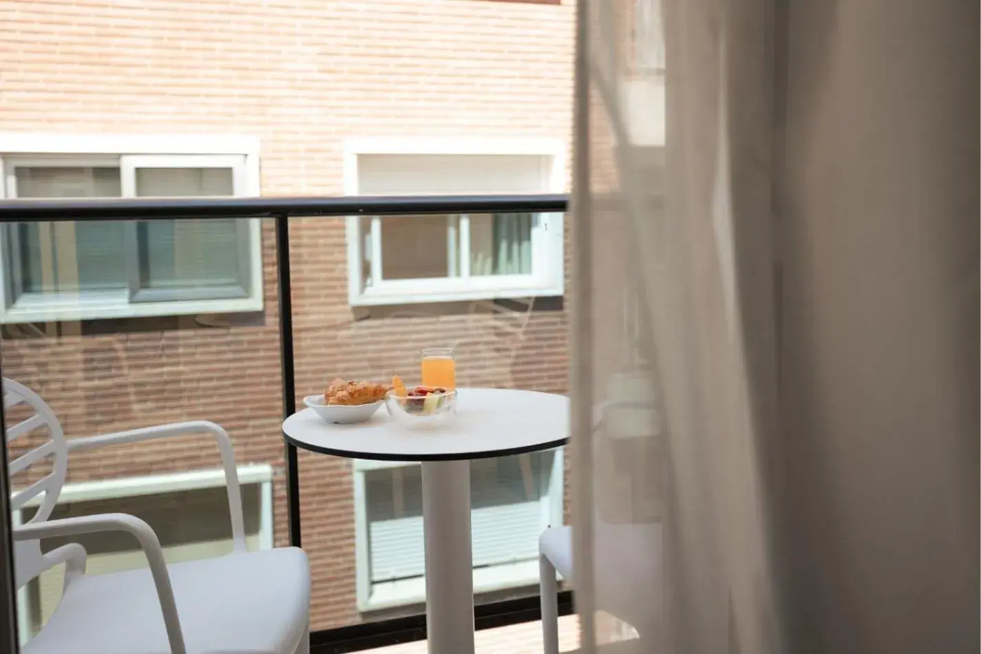 Quadruple Room with Terrace in Hotel Villa España Quadruple Room with Terrace in Hotel Villa España