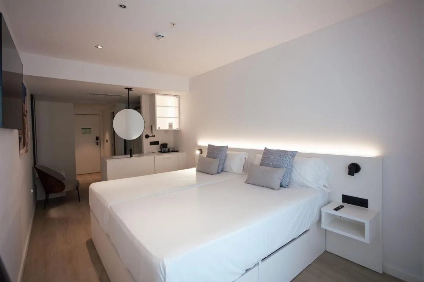 Bed in Hotel Villa España