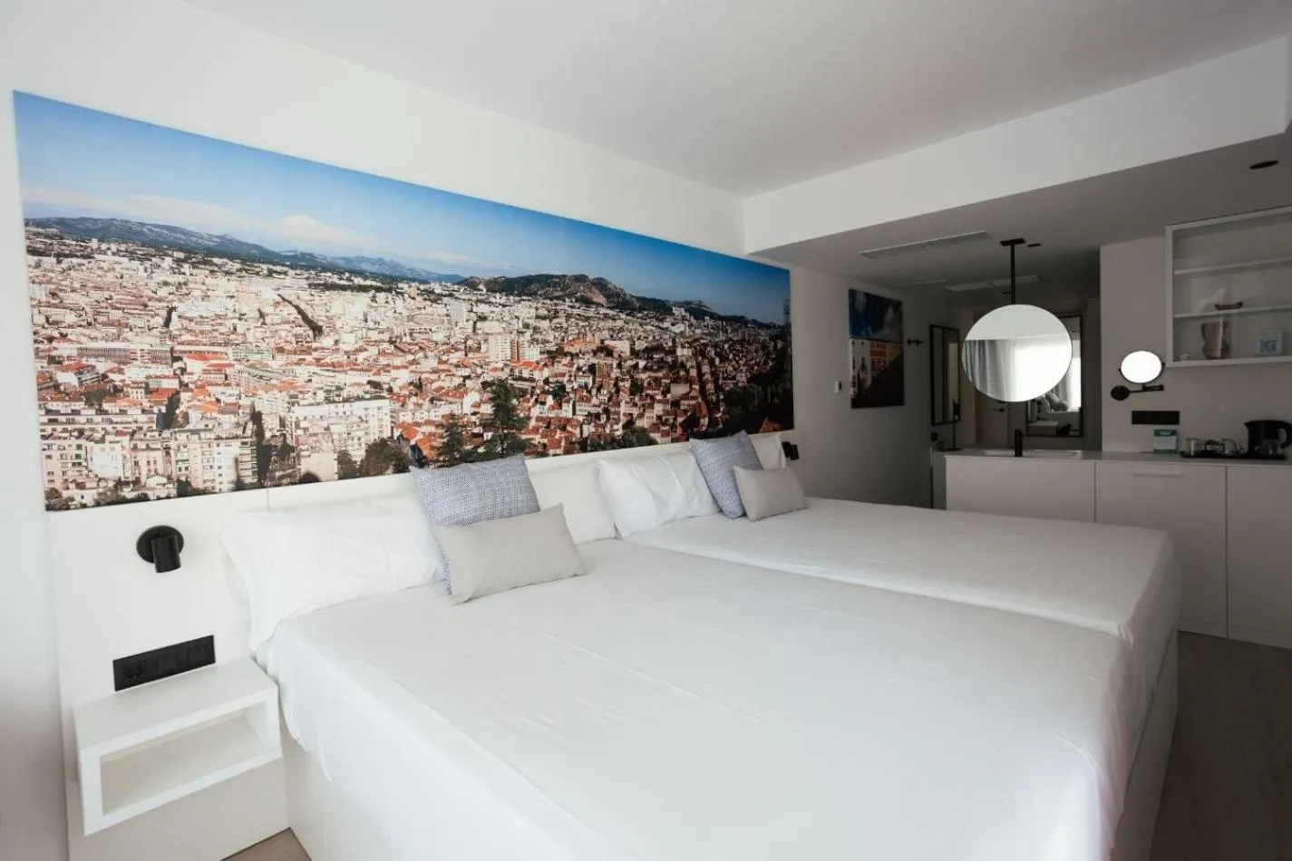 Bed in Hotel Villa España