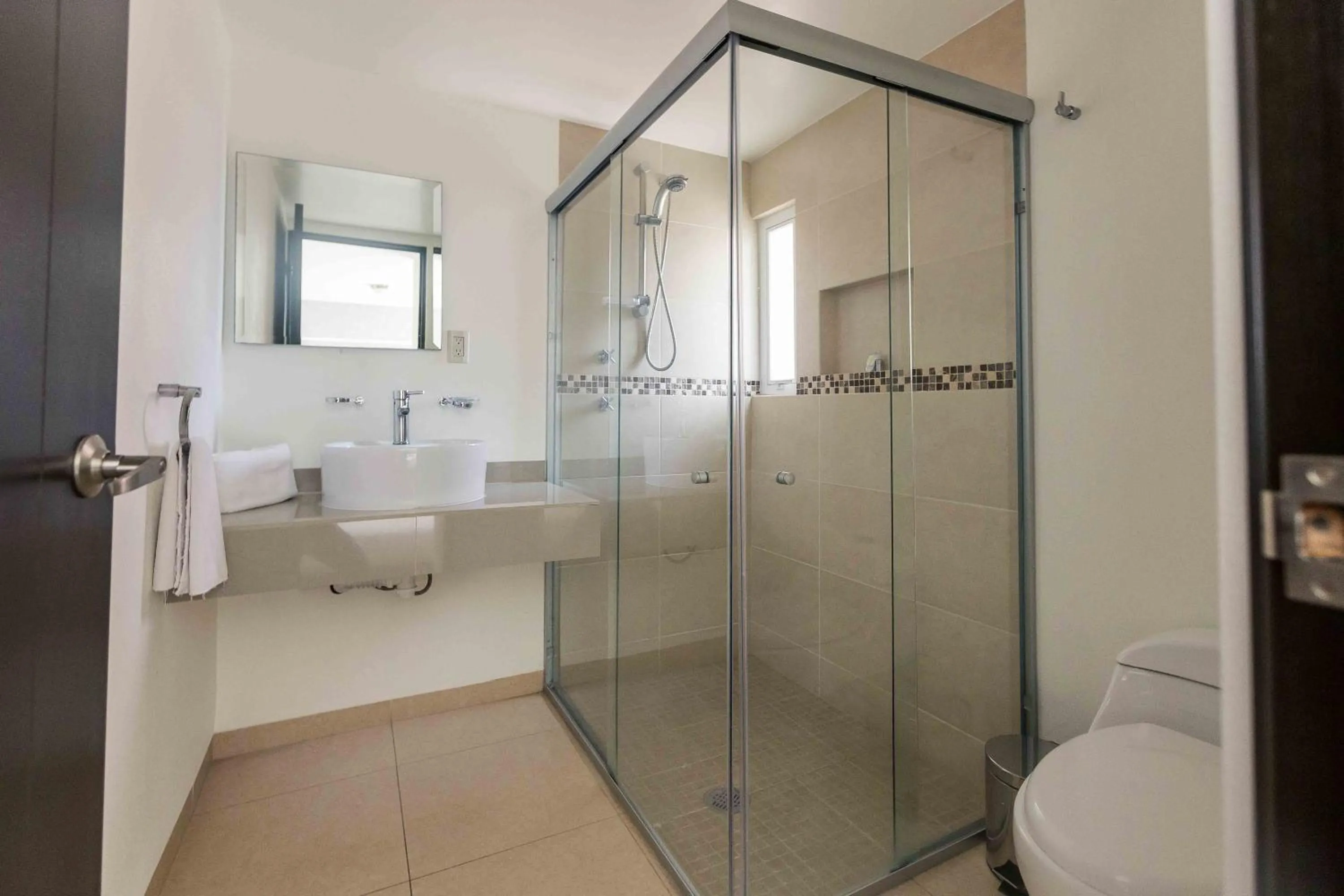 Shower in Redwood Villas Zona Industrial San Luis Potosi