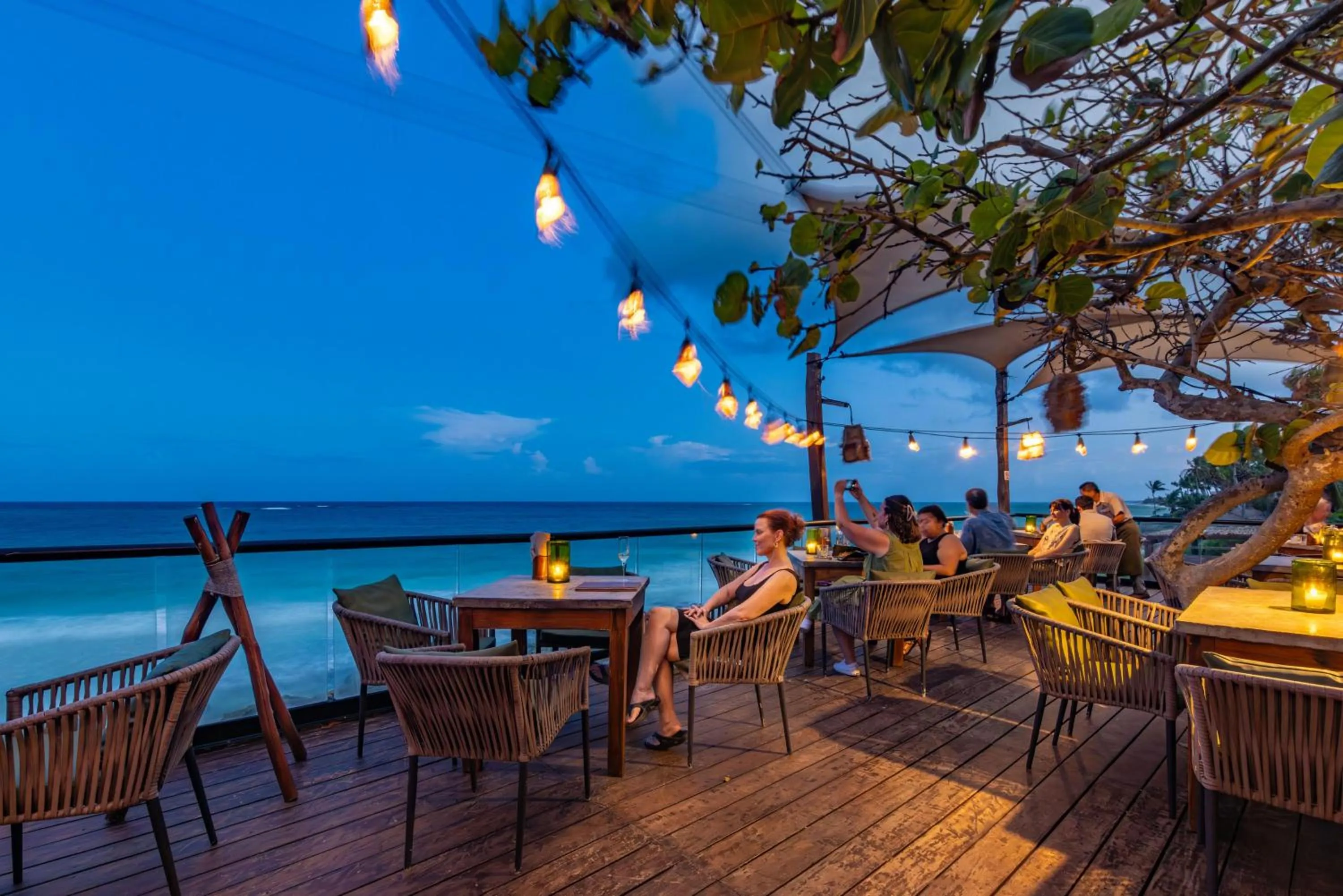 Restaurant/places to eat in Mezzanine by La Zebra, an SLH Hotel