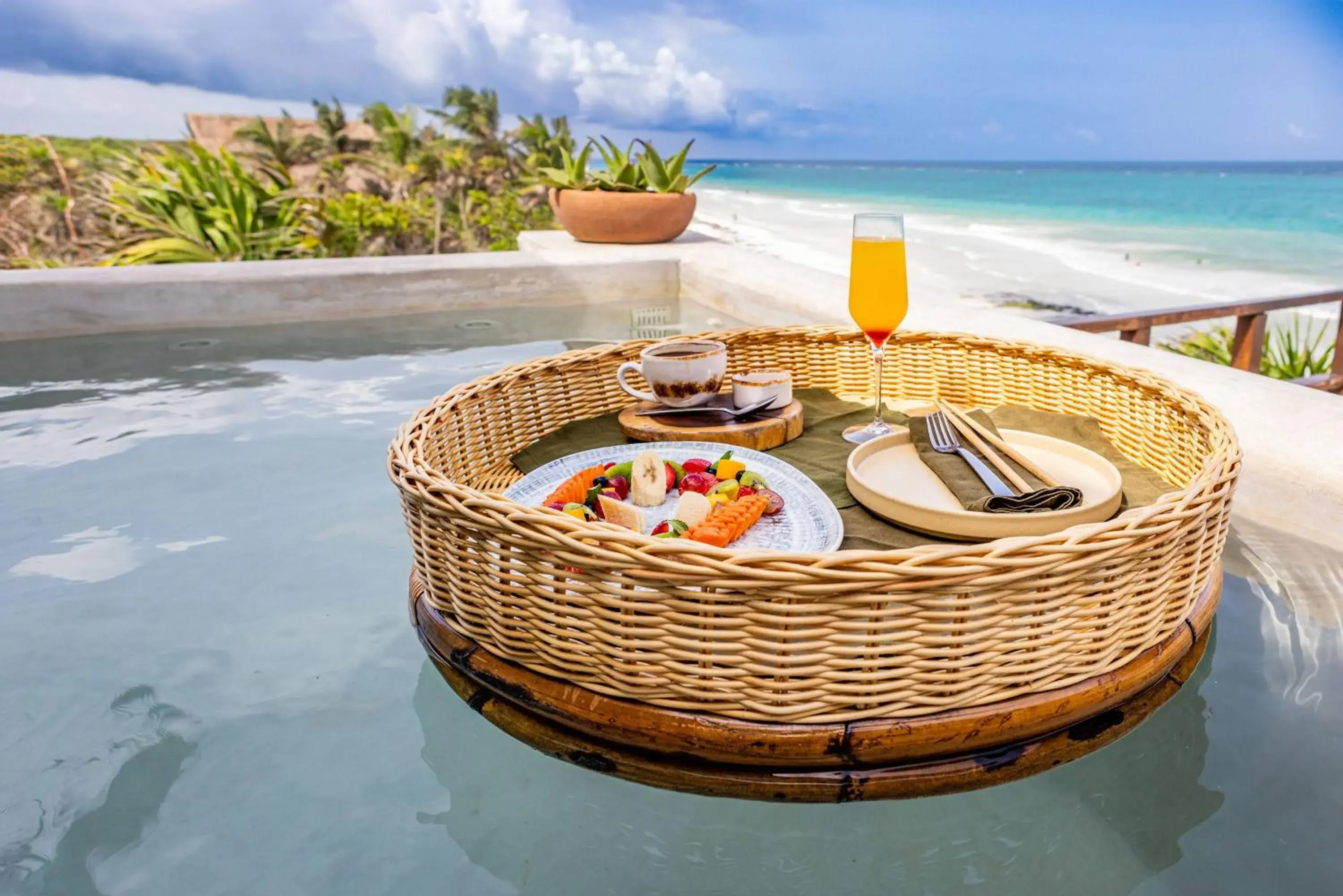 Food and drinks in Mezzanine Tulum, a Small Luxury Hotel Food and drinks in Mezzanine Tulum, a Small Luxury Hotel