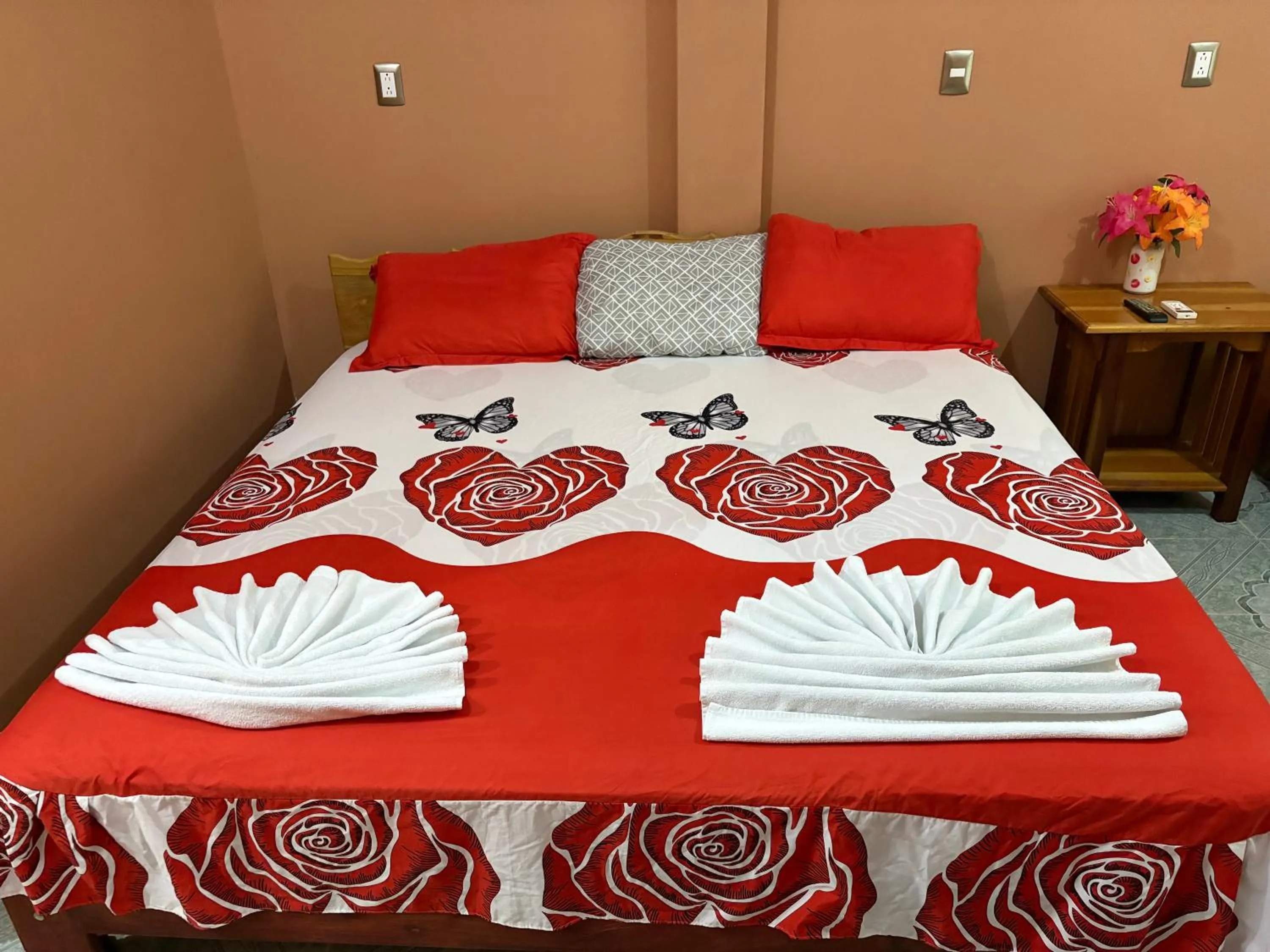 Bed in SARTENEJA Inn