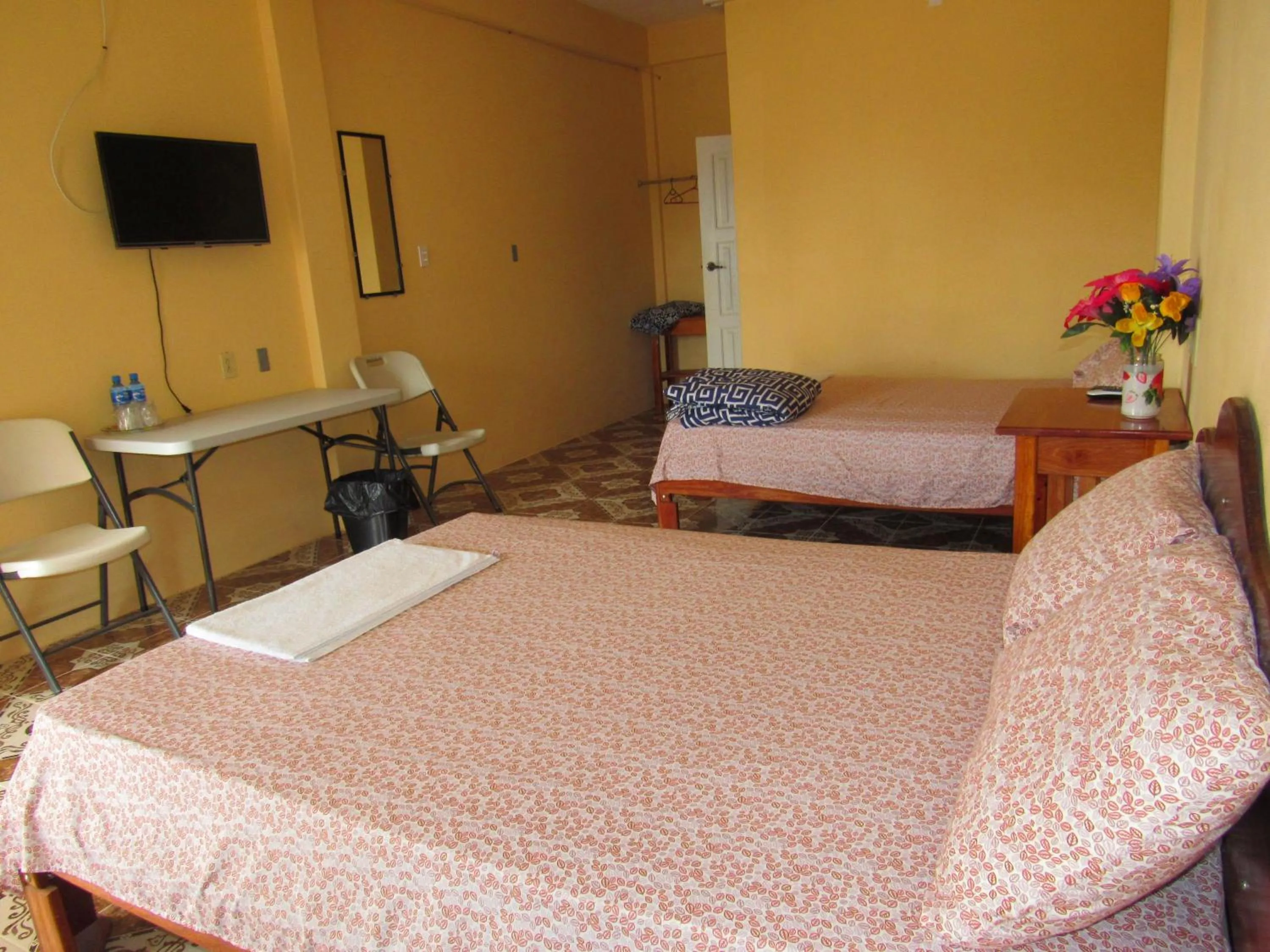 Photo of the whole room, Bed in SARTENEJA Inn