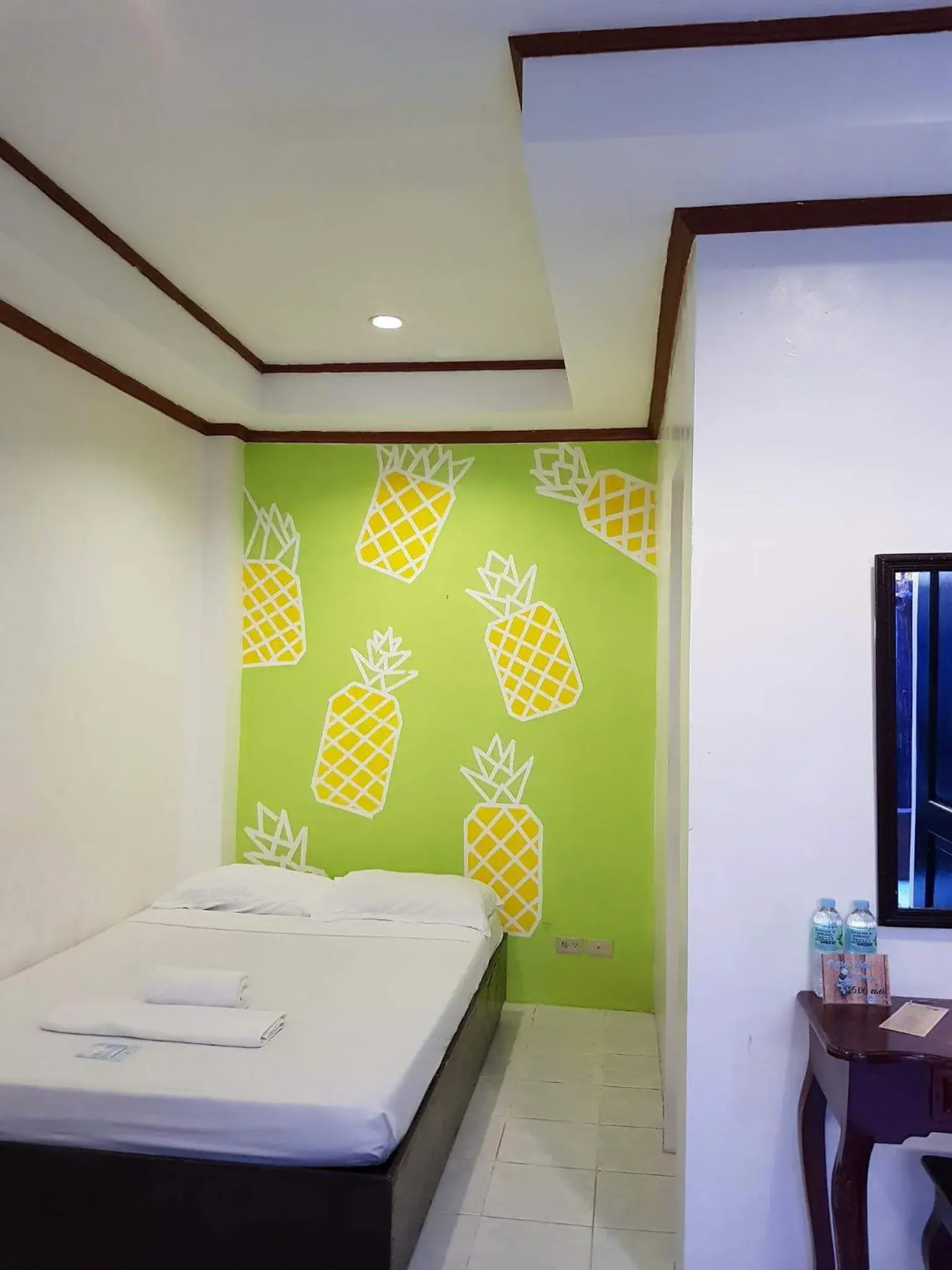 Bed in Island Inn Bed in Island Inn