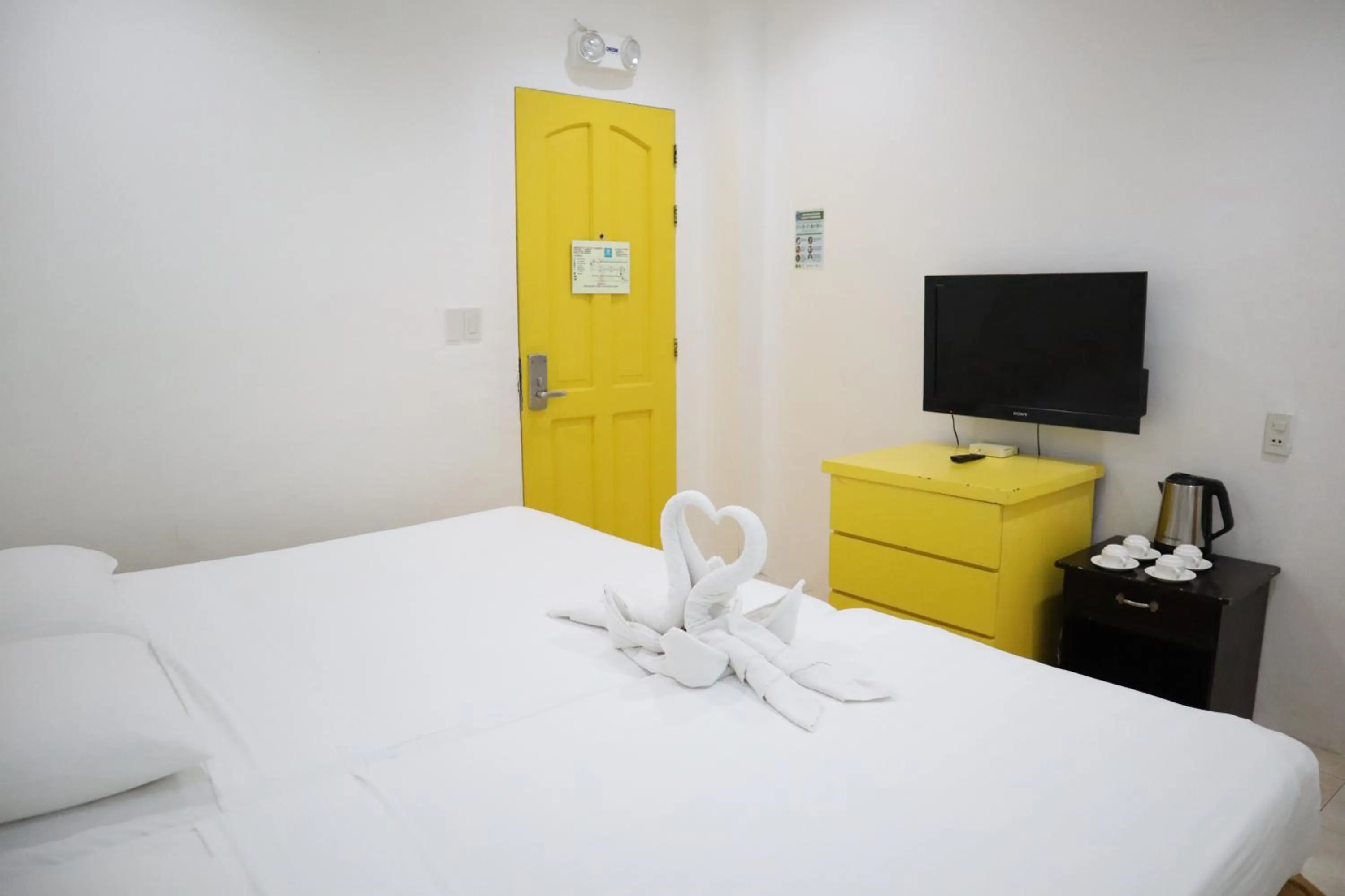 TV and multimedia, Bed in Island Inn