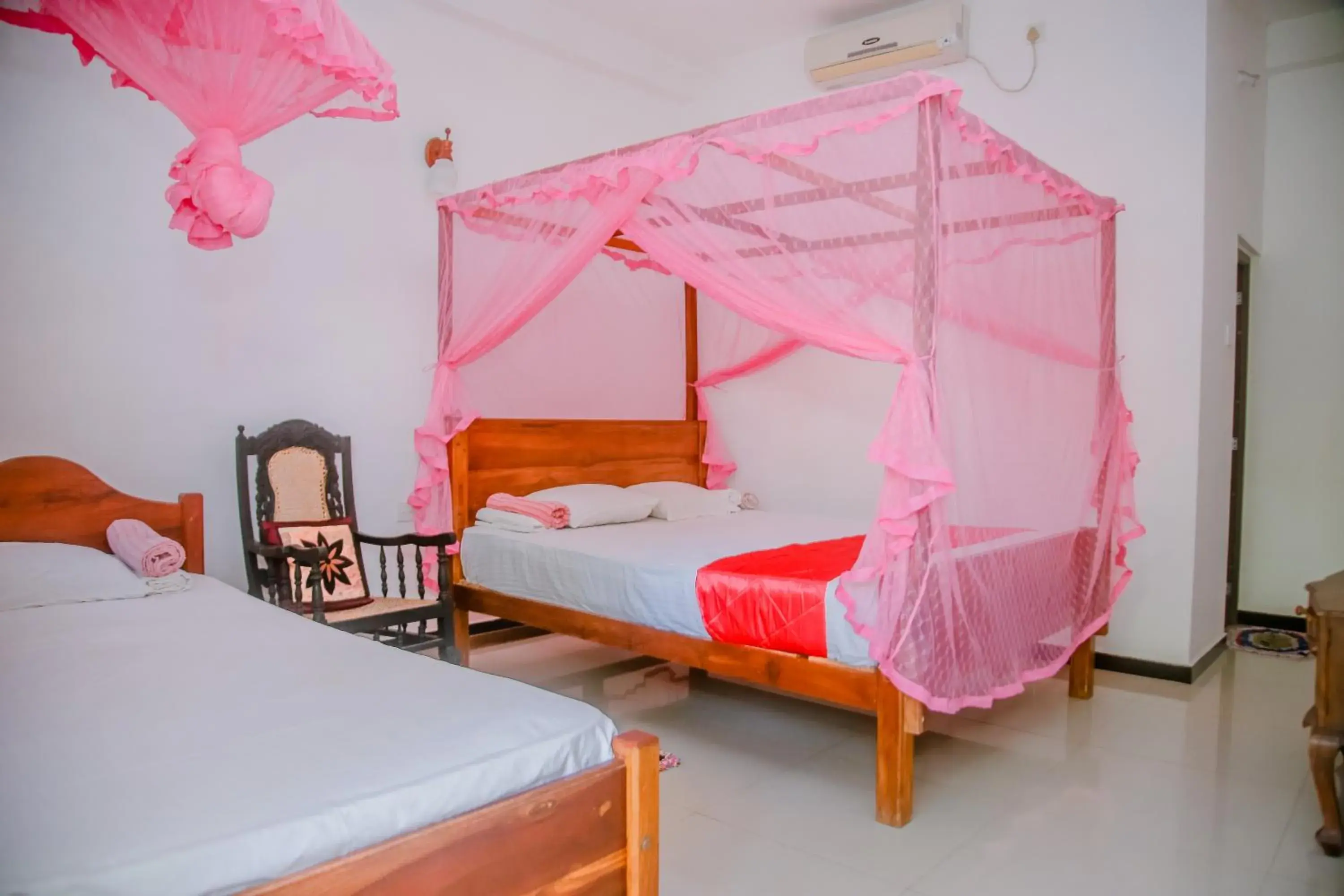 Triple Room with Garden View in A One Calm Palace Triple Room with Garden View in A One Calm Palace