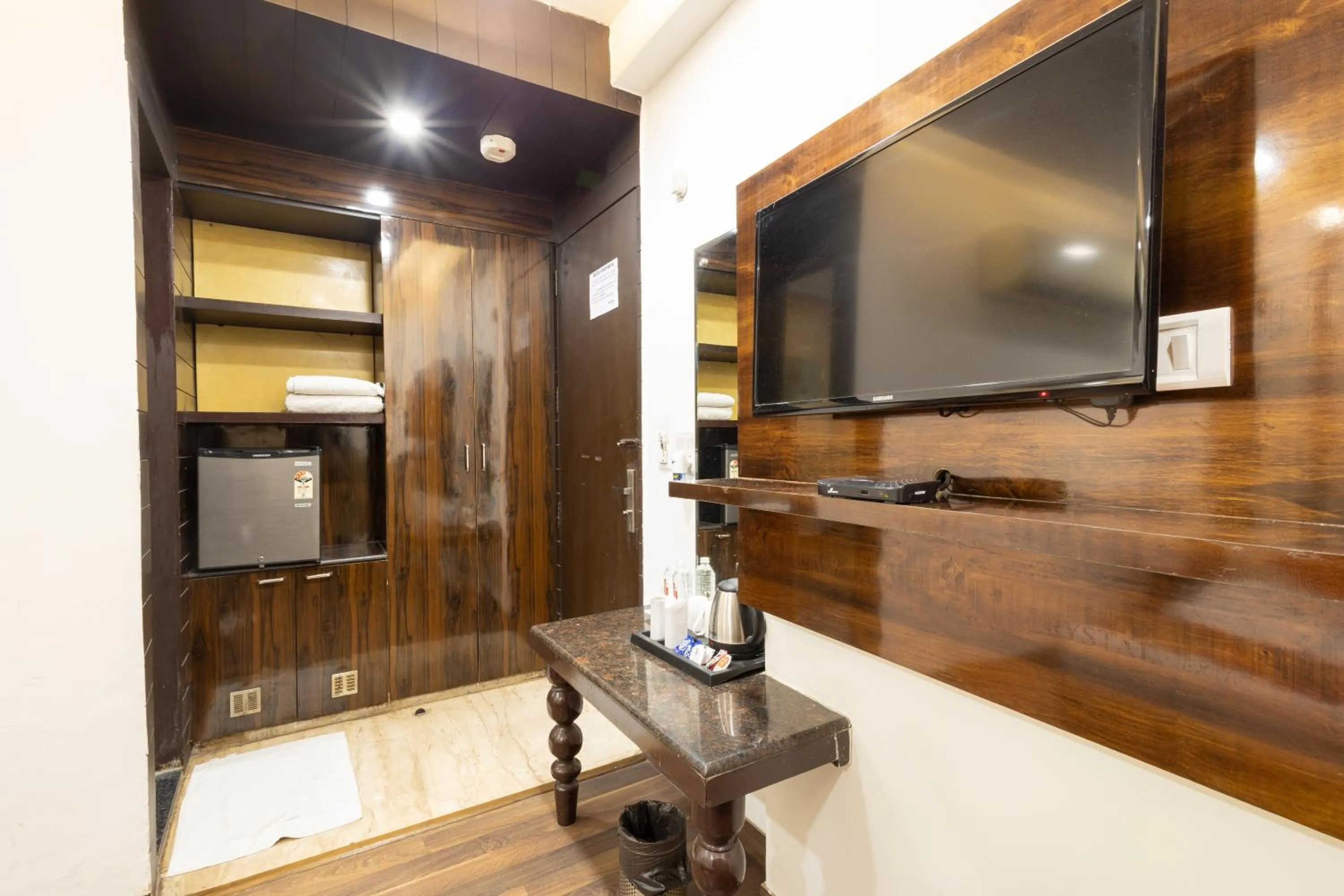 TV and multimedia in Hotel Gold Souk - Karol Bagh