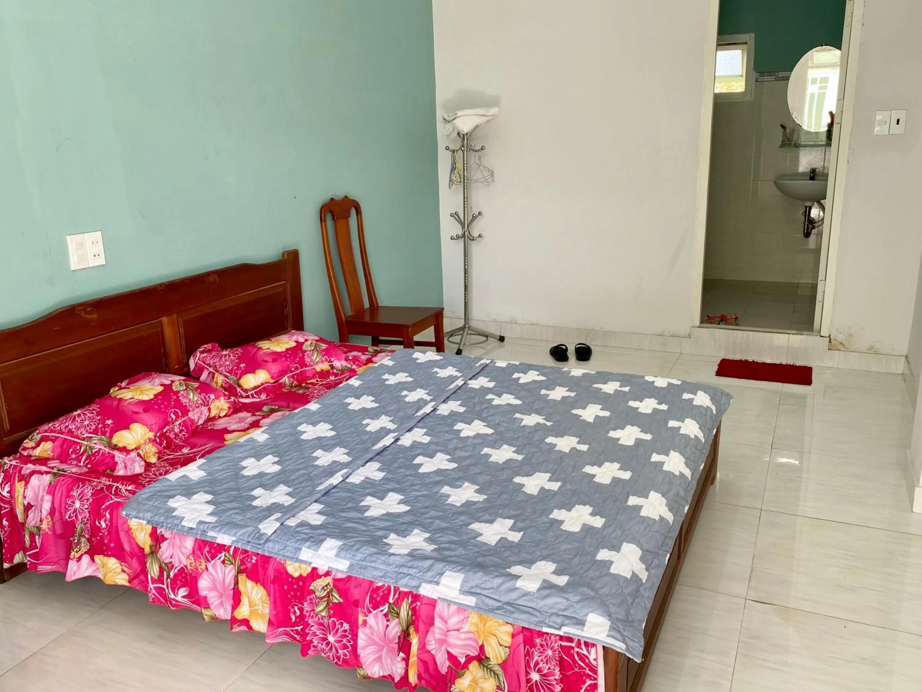 Bathroom, Bed in Thanh Tin Hotel Dalat