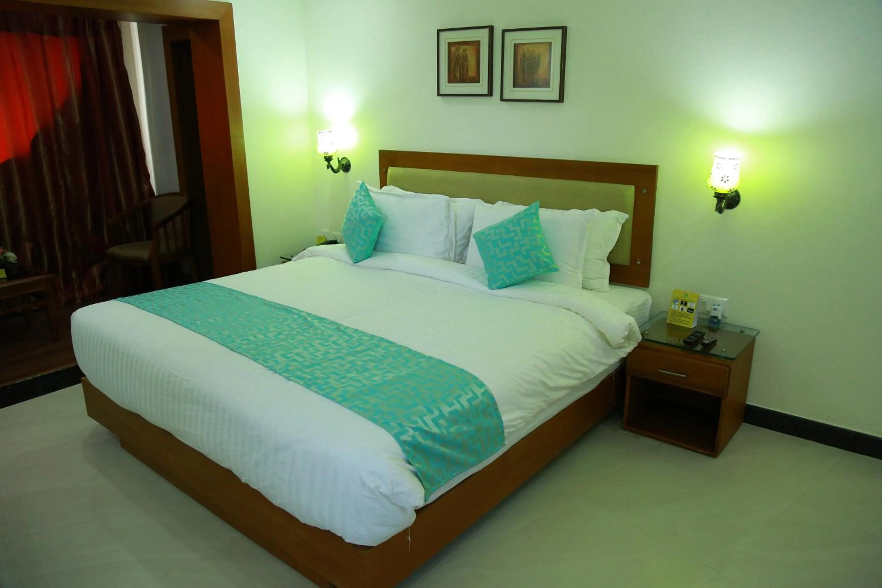 Bedroom, Bed in Hill Palace Hotel & Spa