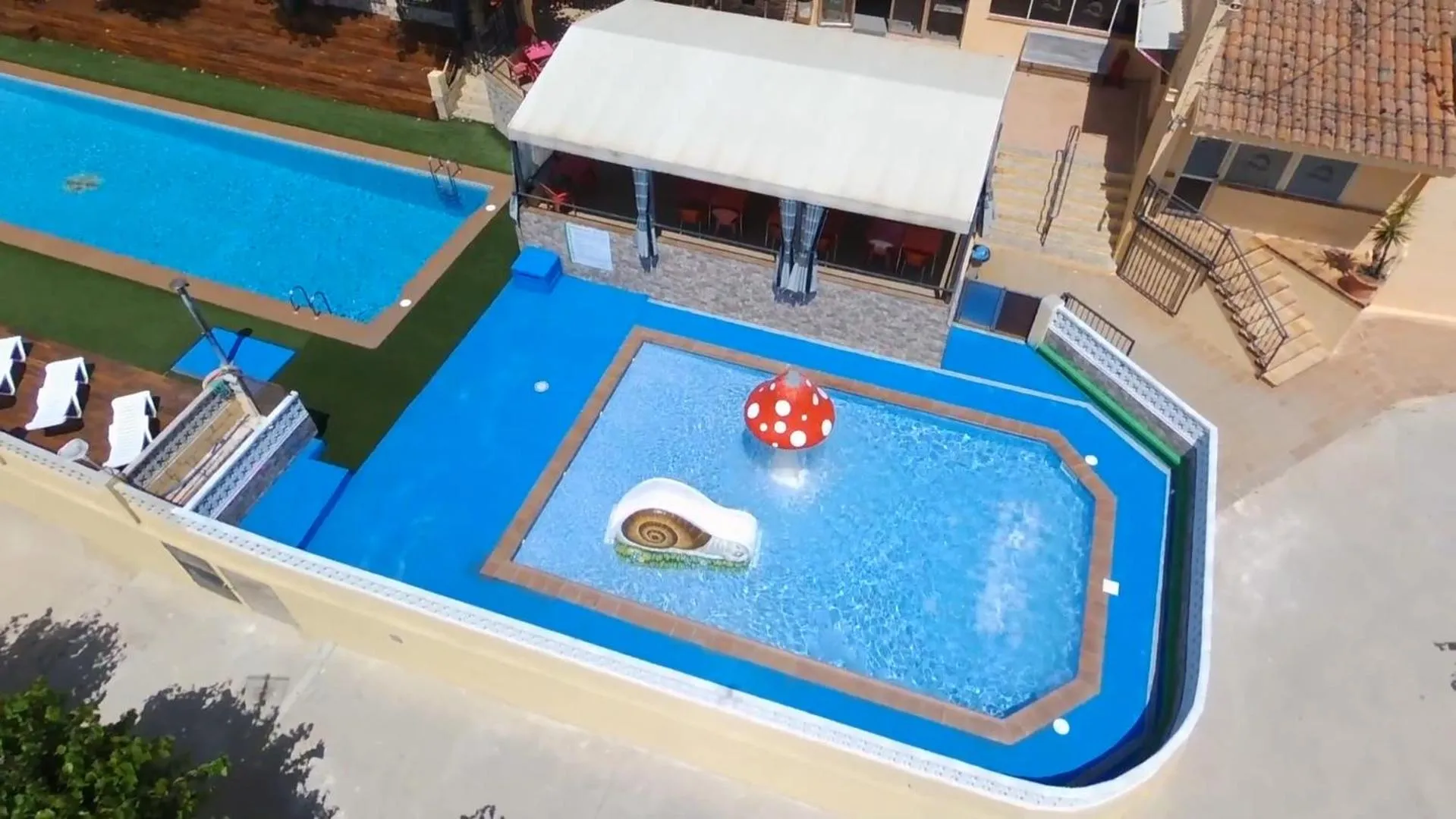 Property building in Camping Victoria