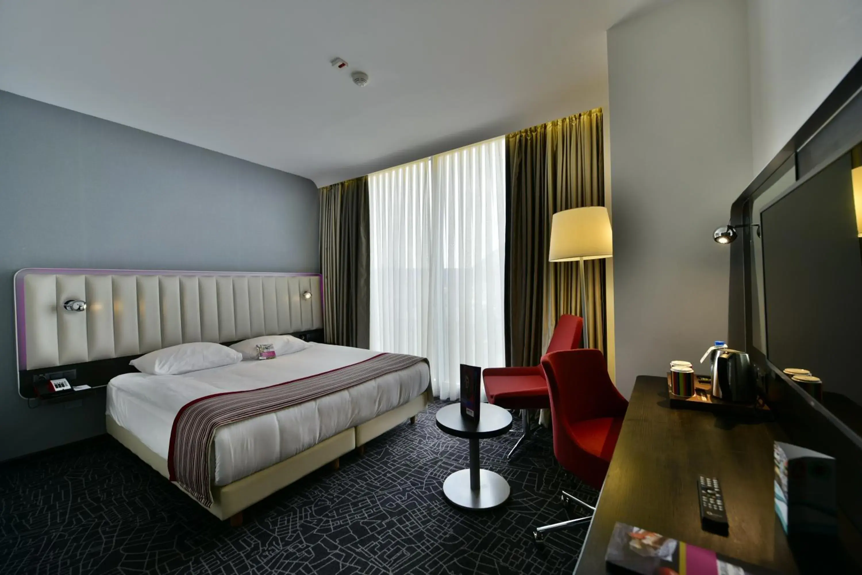Photo of the whole room, Bed in Park Inn By Radisson Istanbul Ataturk Airport Photo of the whole room, Bed in Park Inn By Radisson Istanbul Ataturk Airport