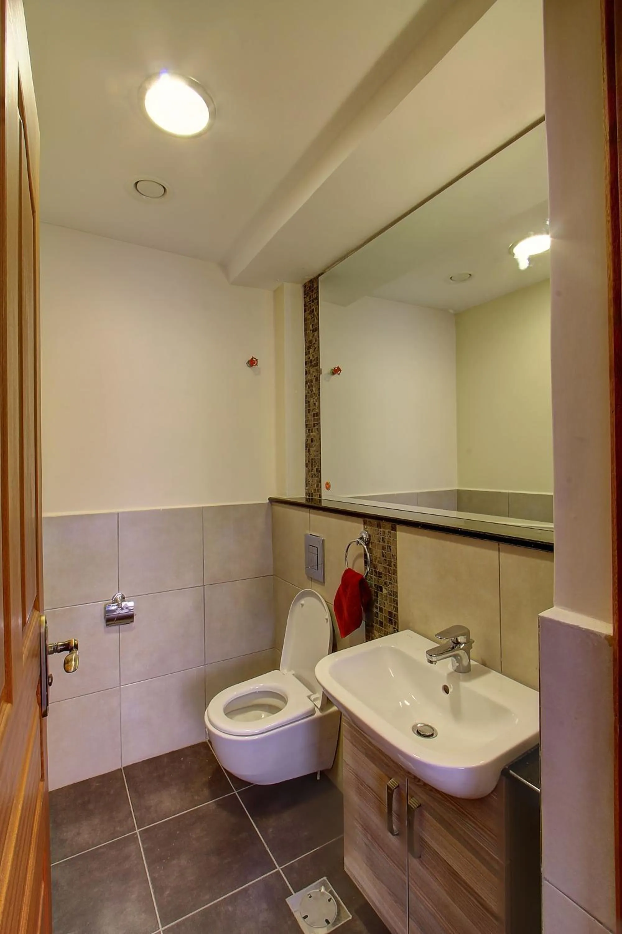 Toilet in Fedha Residences by Trianum