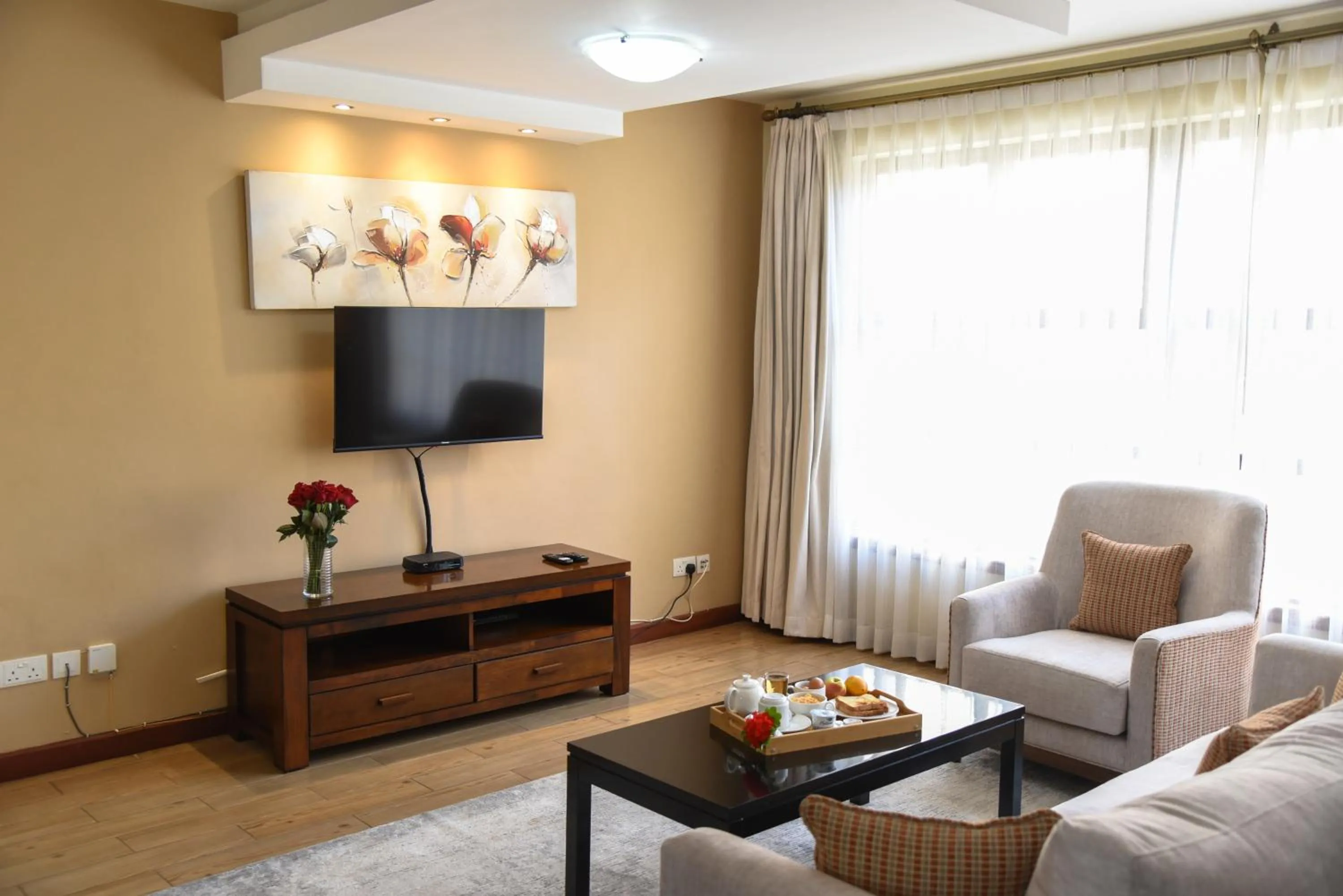 Communal lounge/ TV room in Fedha Residences by Trianum