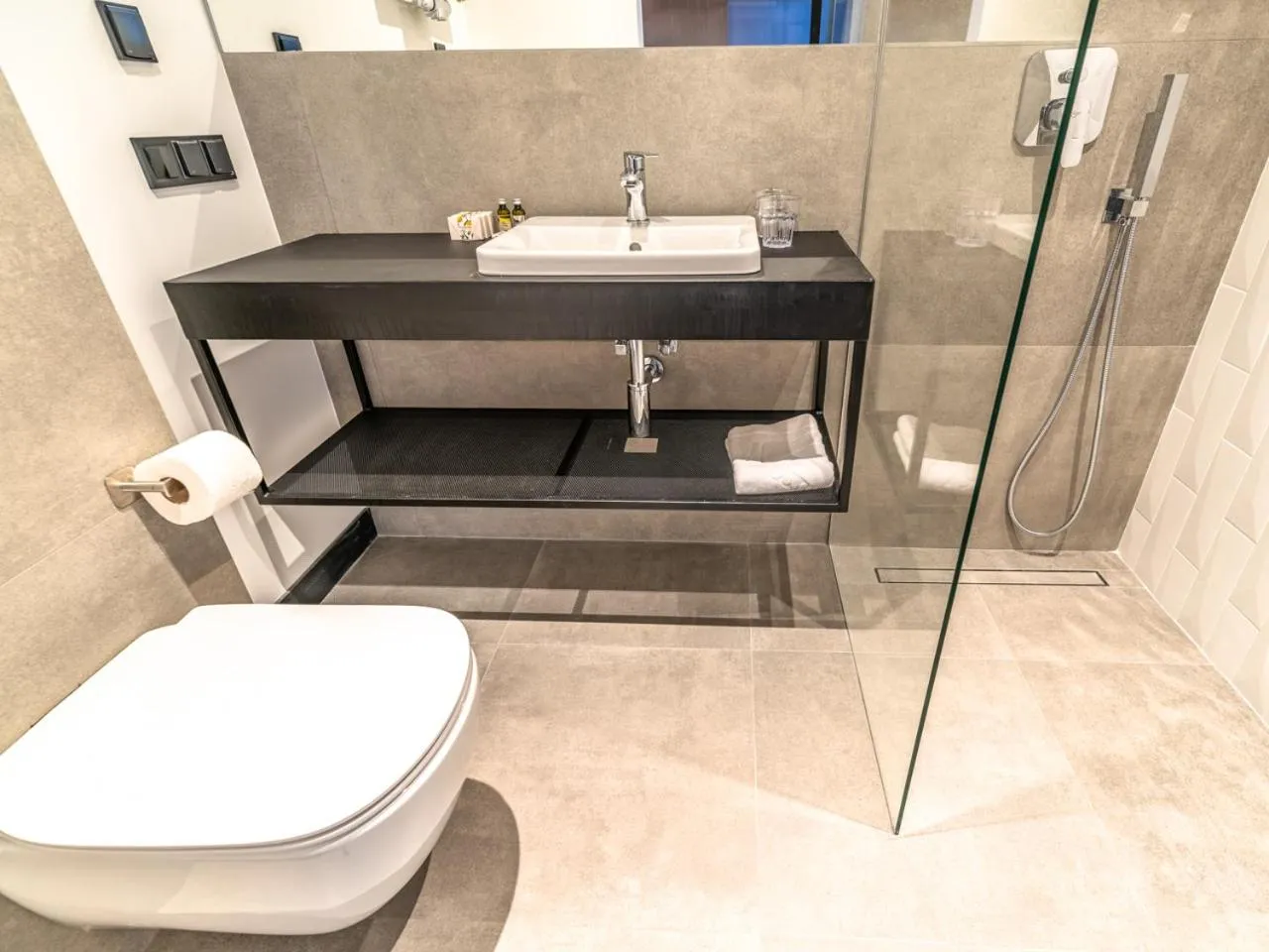 Shower in Marina Nawigator