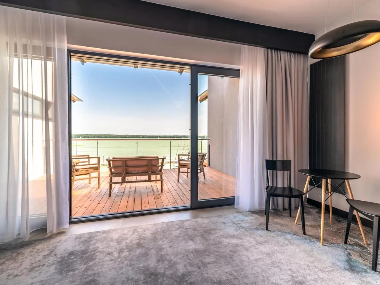 Day in Marina Nawigator