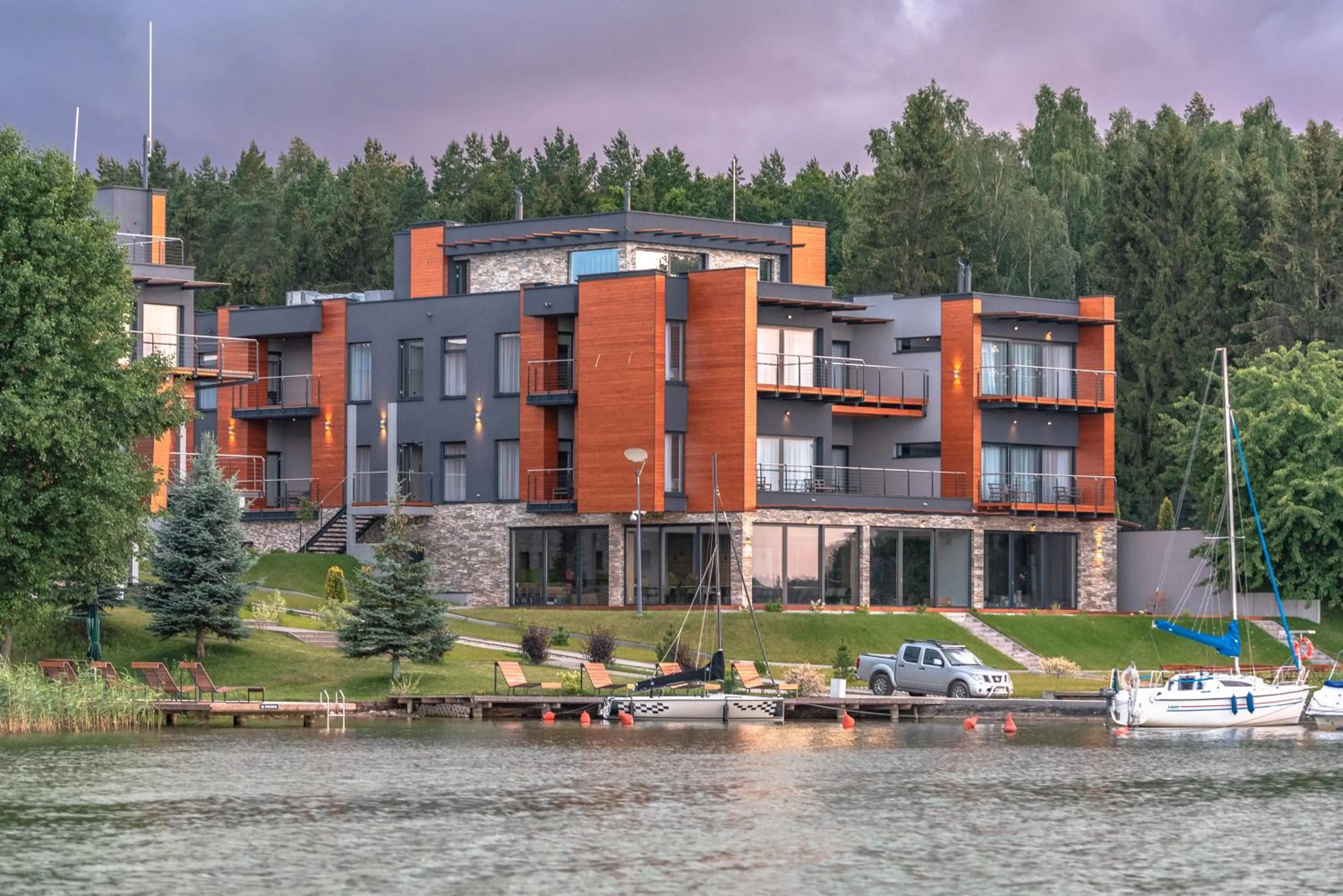 Property building in Marina Nawigator