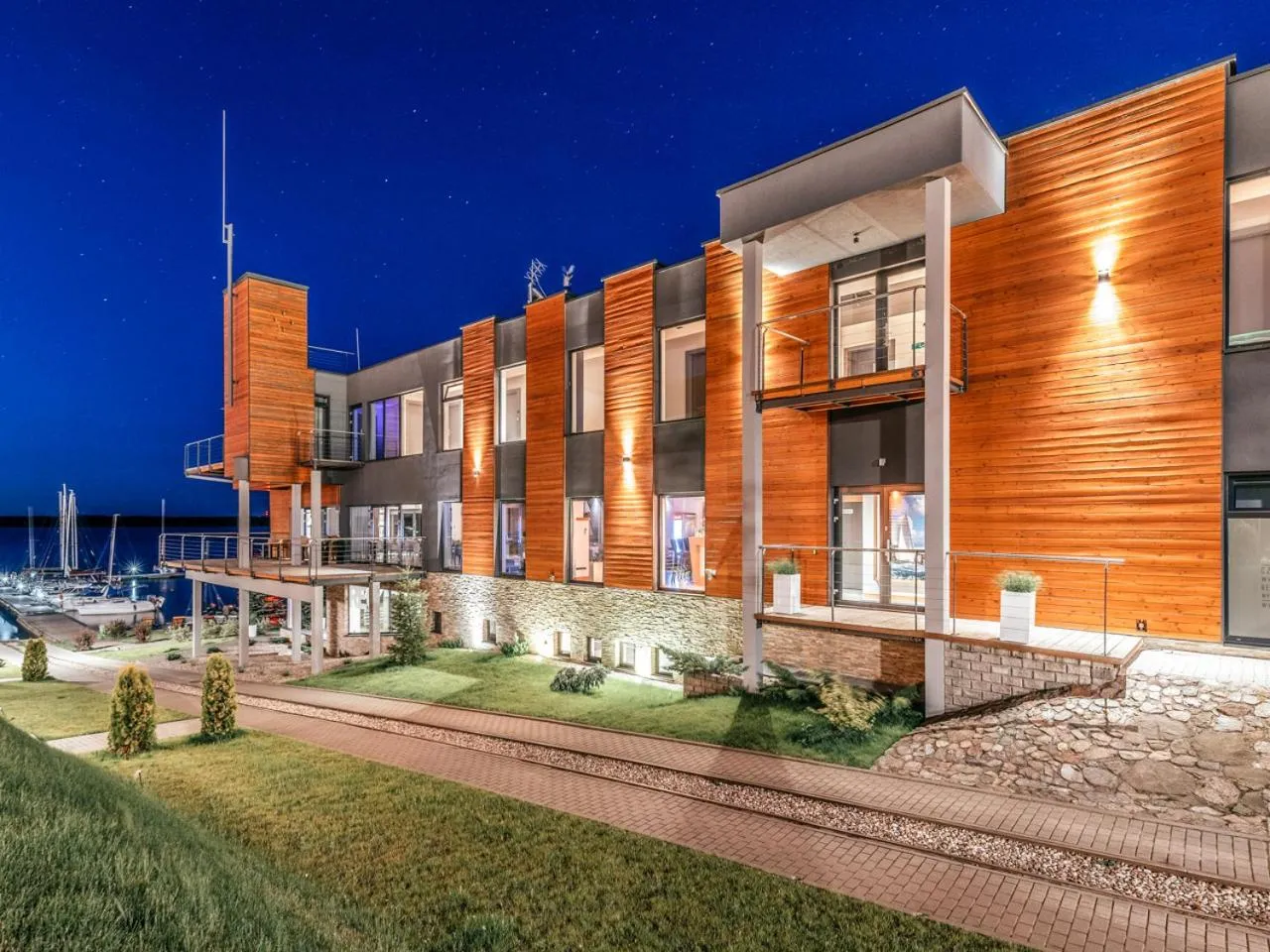 Property building in Marina Nawigator