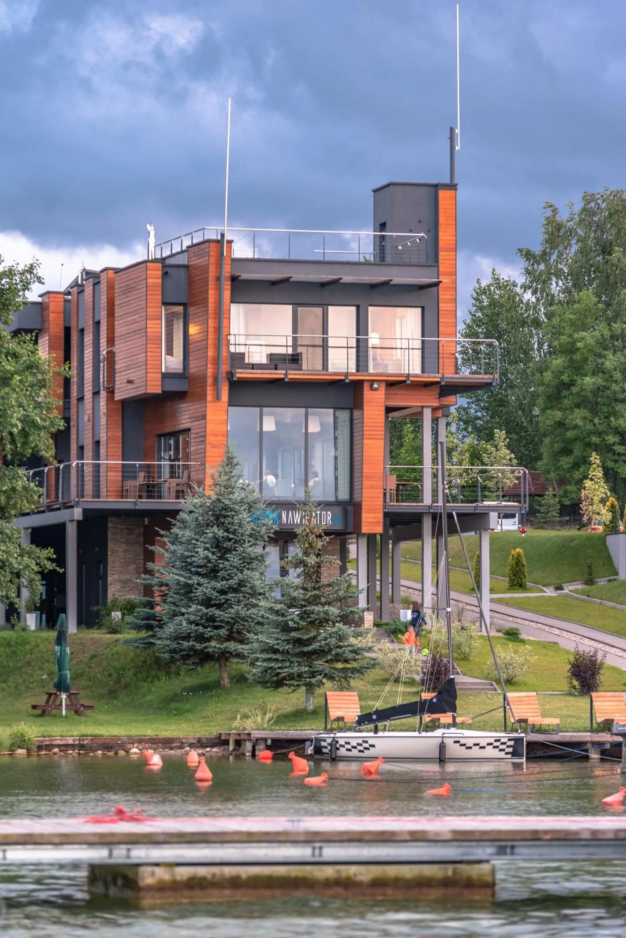 Property building in Marina Nawigator