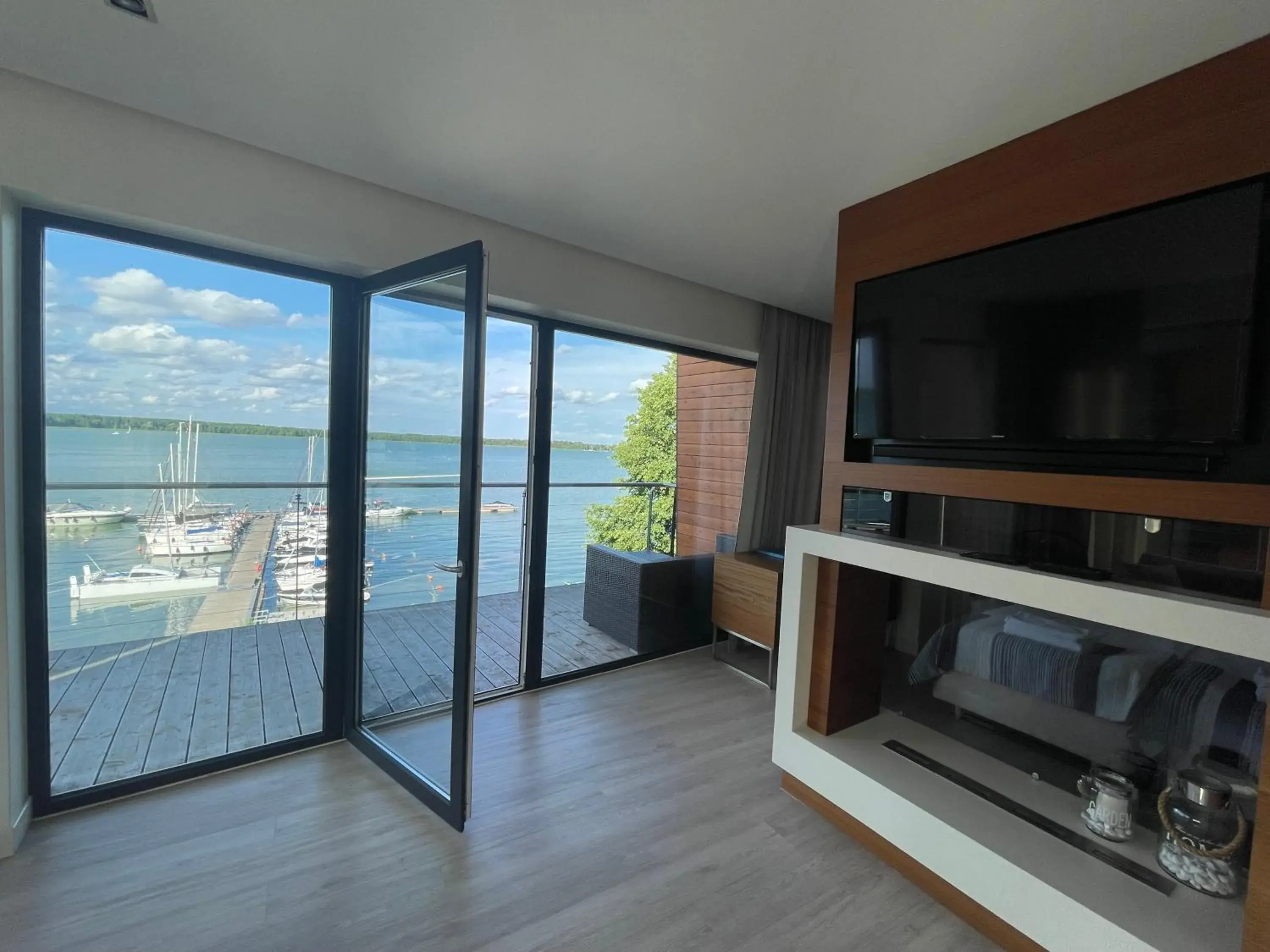 Apartment with Lake View in Marina Nawigator Apartment with Lake View in Marina Nawigator