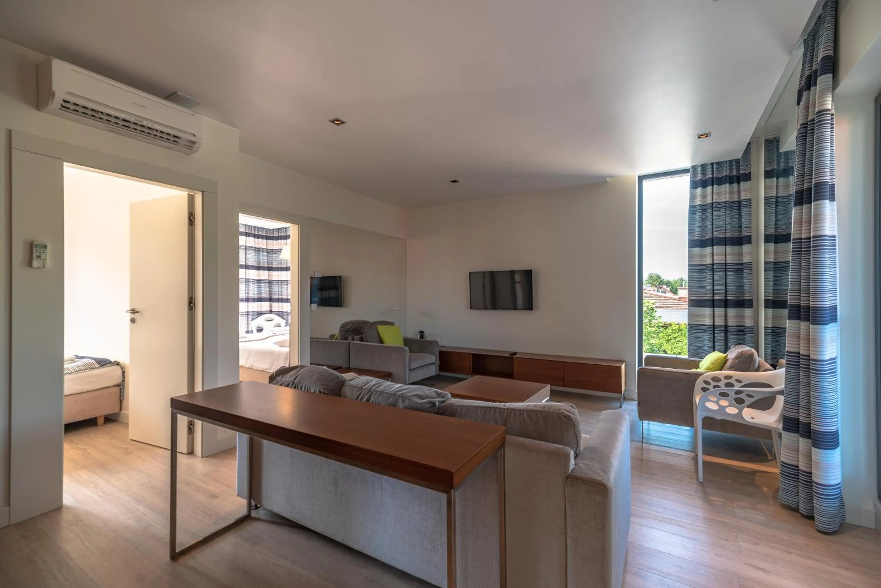 Seating area in Marina Nawigator