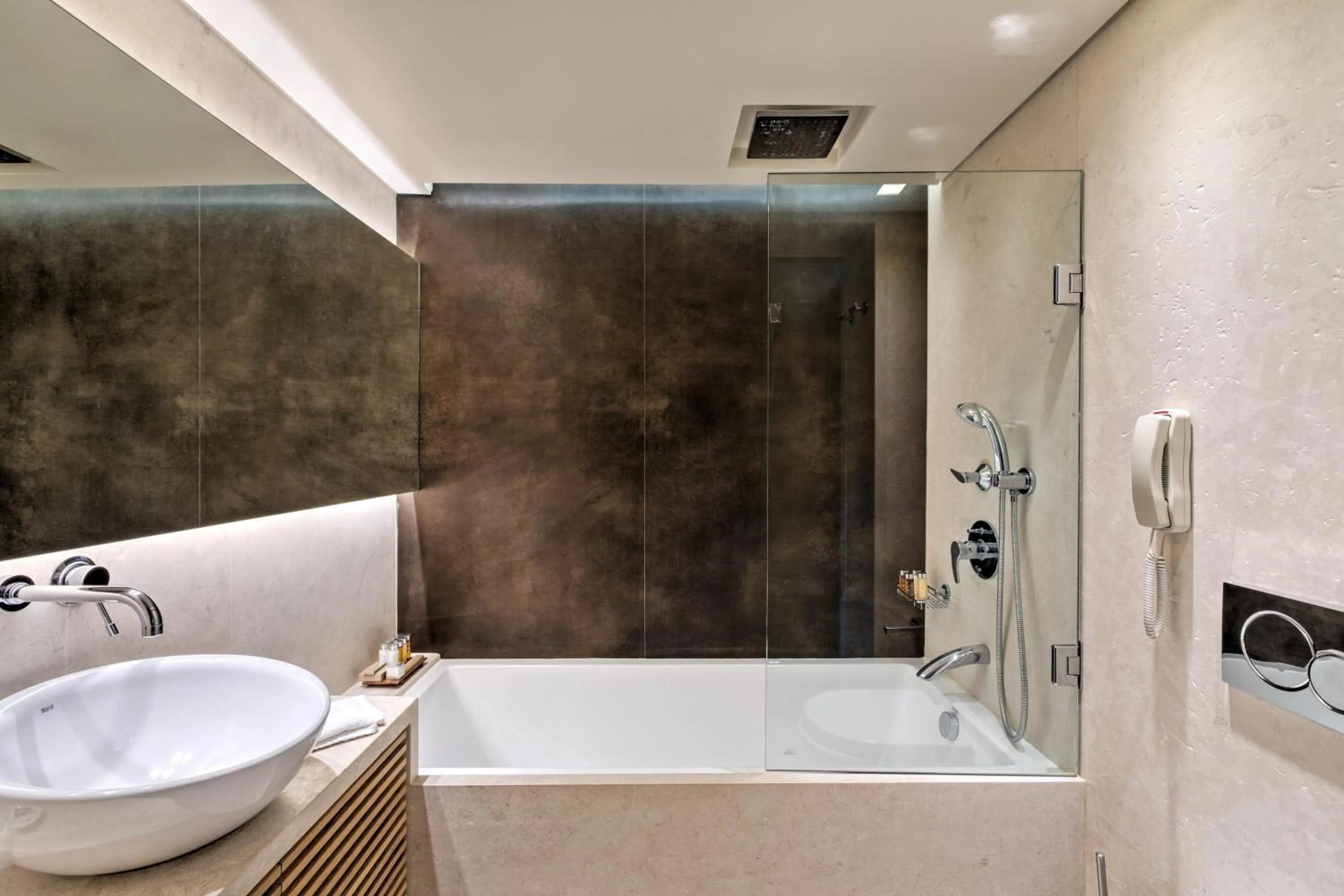 Bathroom in Rodos Park