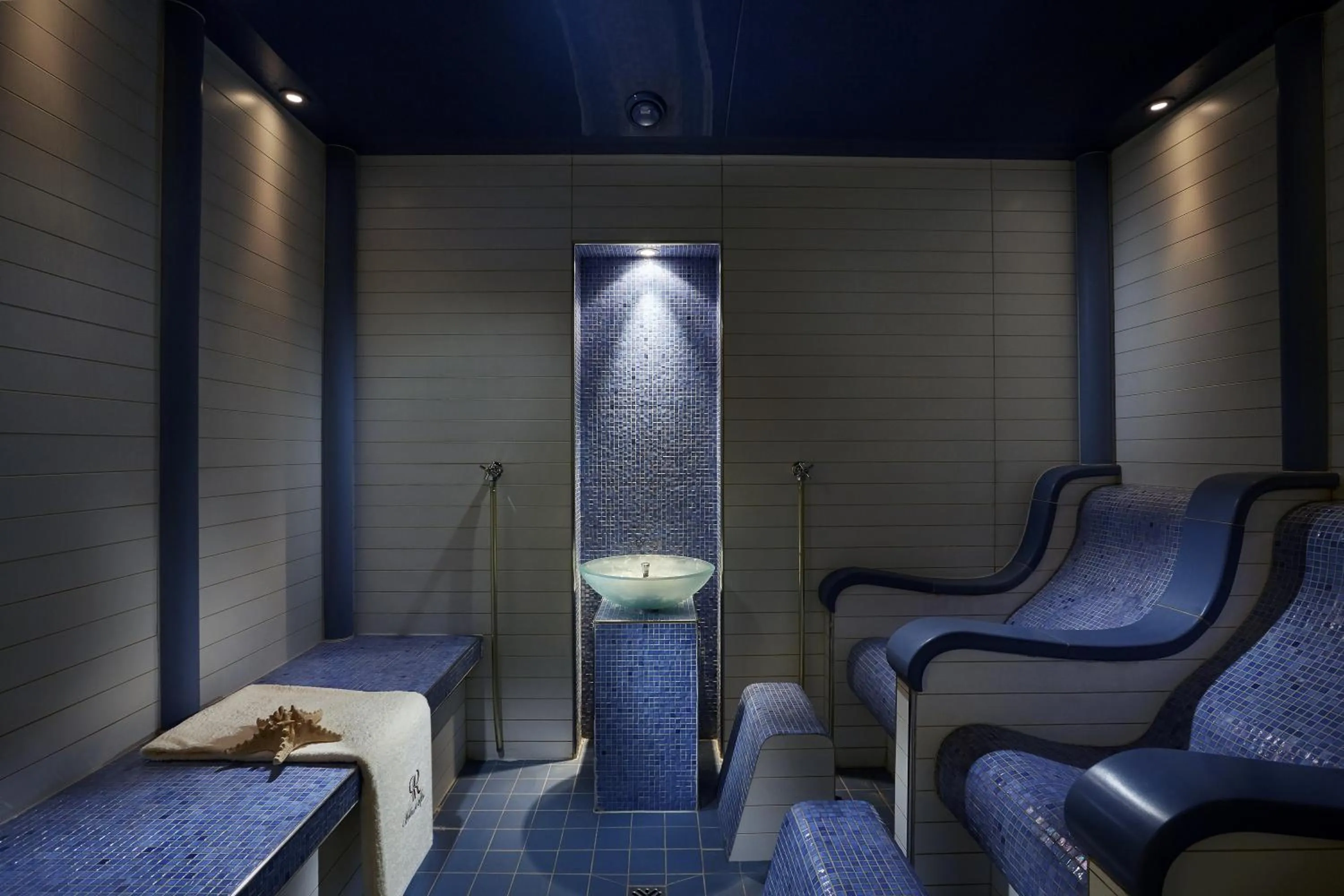 Steam room in Rodos Park