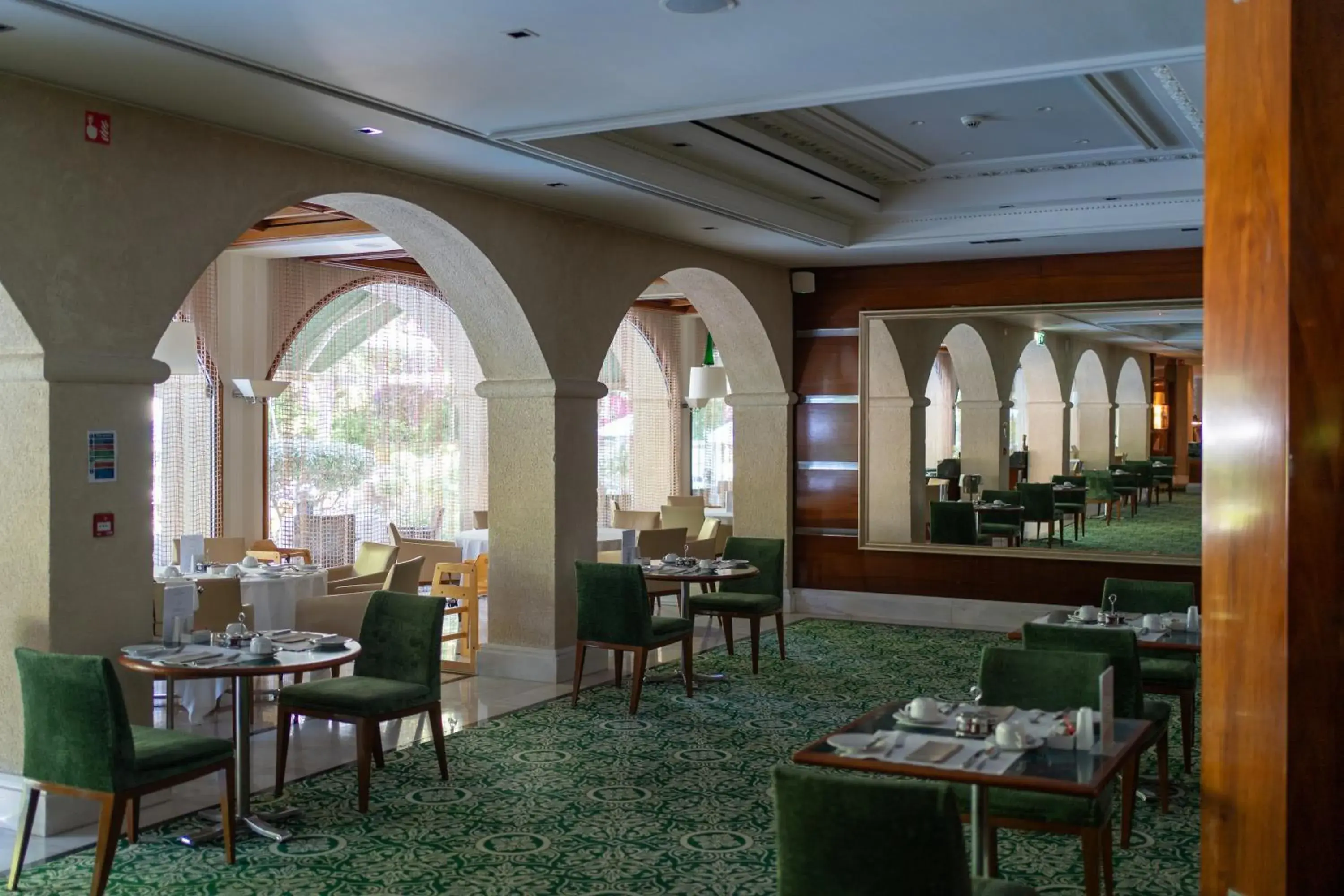 Restaurant/places to eat in Rodos Park Restaurant/places to eat in Rodos Park