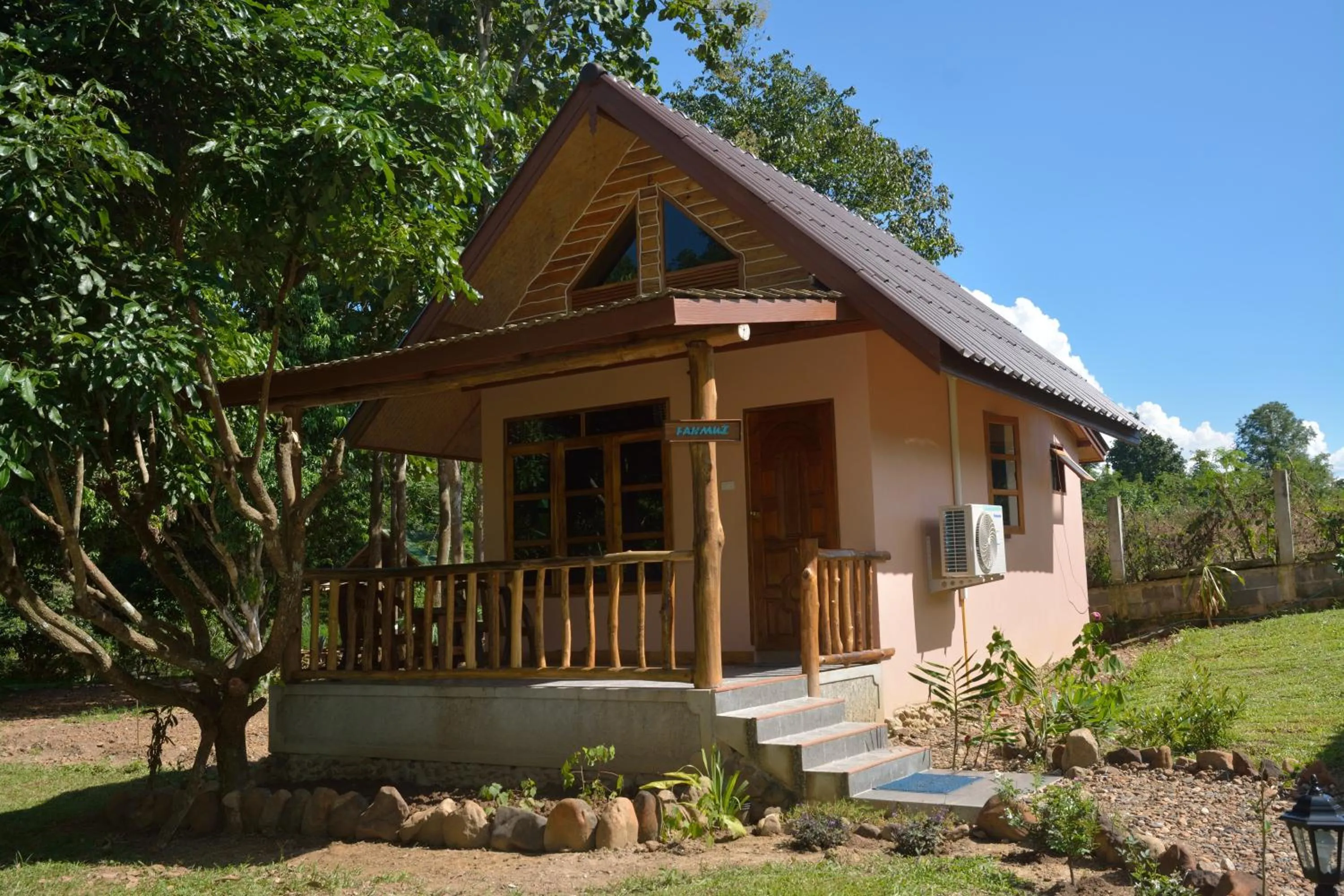 At Home Chiang Dao, Pooch Lovers